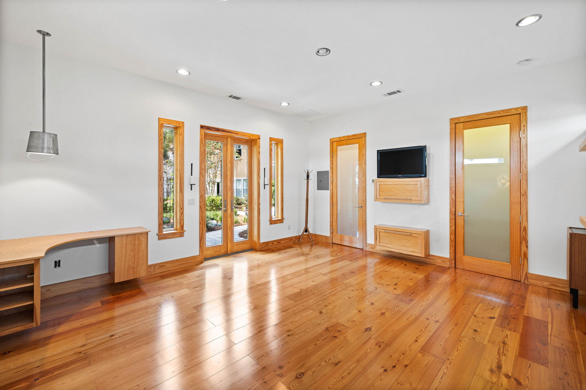 REGATTA BAY - Residential