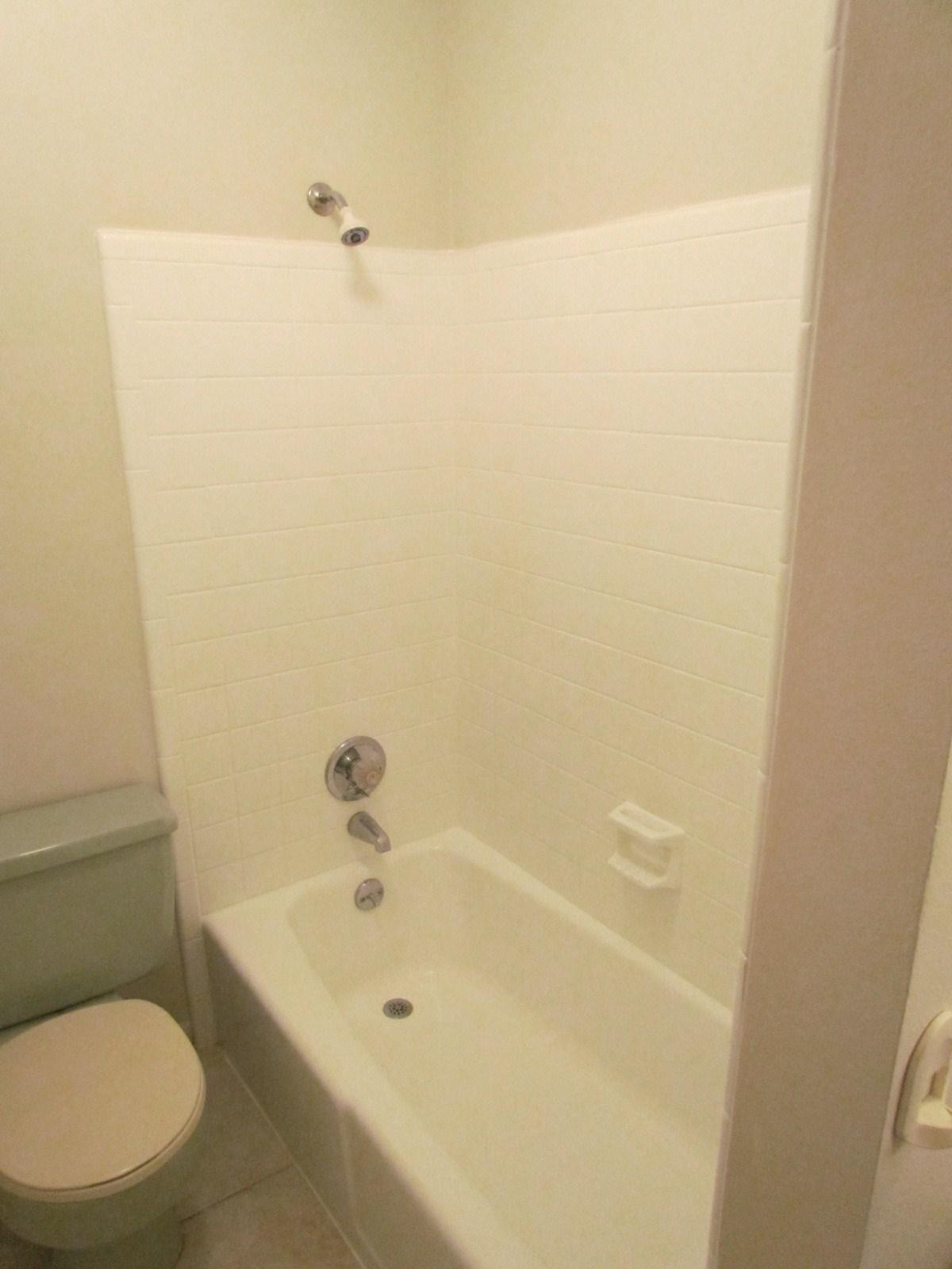 BLUEWATER BAY VILLAGE 1A - Residential Lease