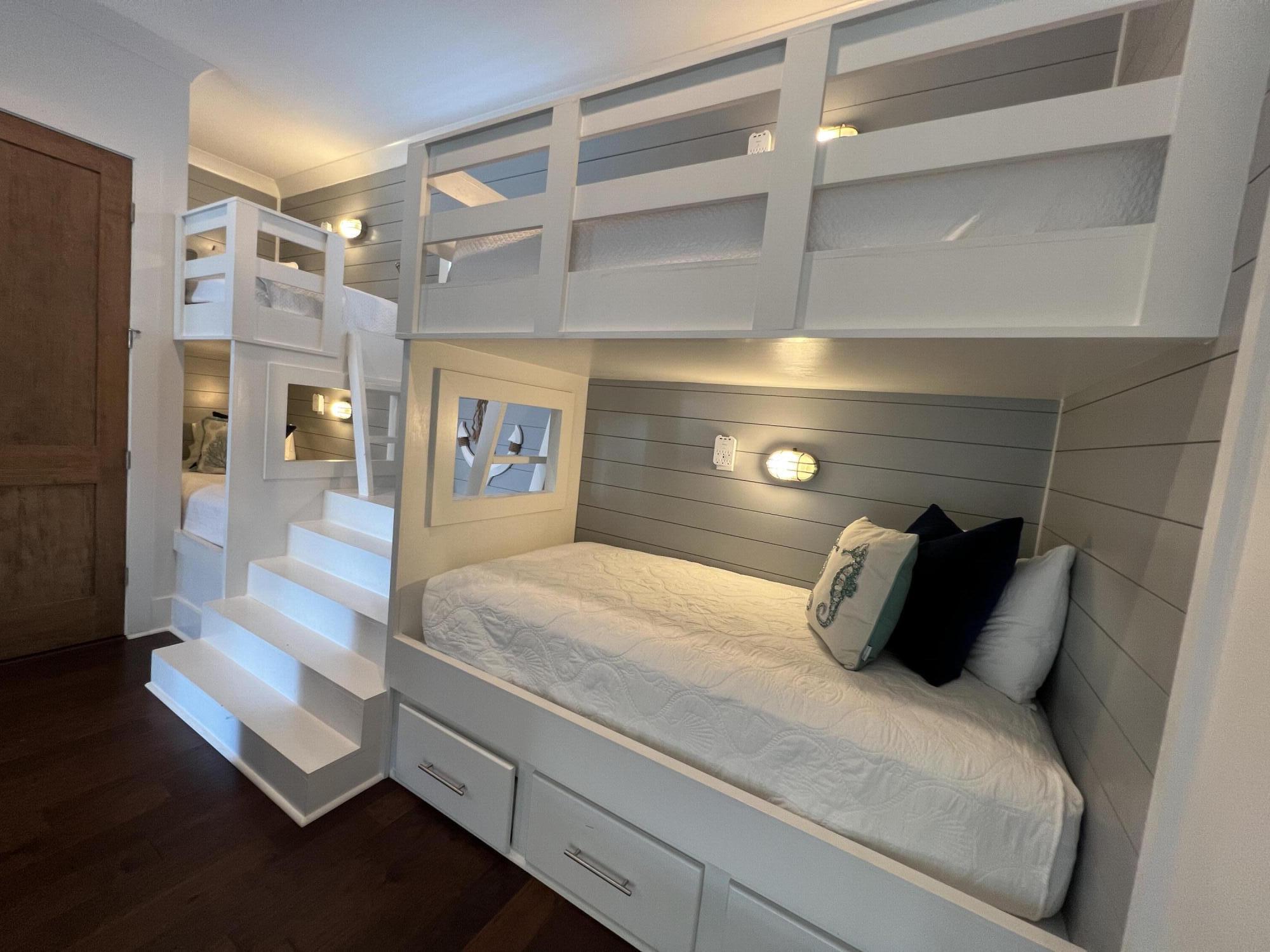 The Retreat at Miramar - Residential
