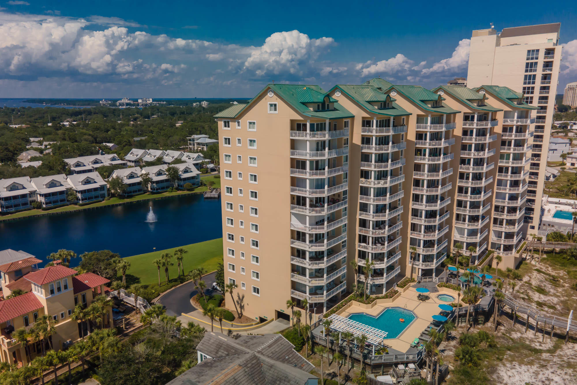 HIDDEN DUNES GRAND VILLAS - Residential