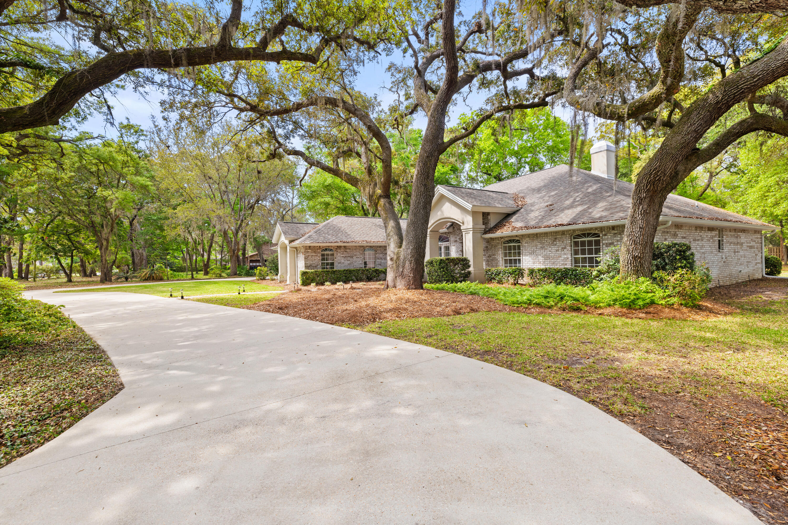 LAKE PIPPIN - Residential