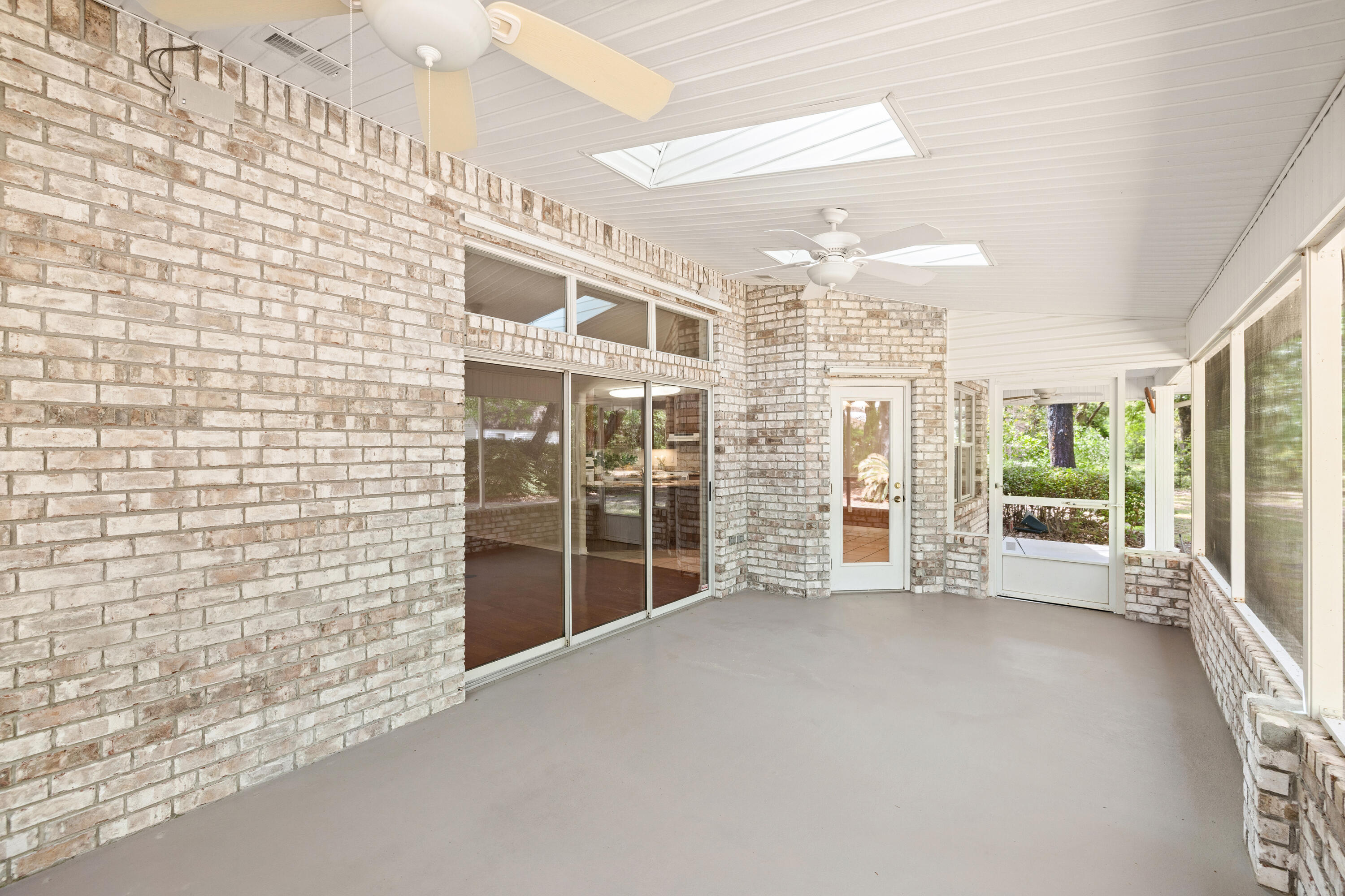 LAKE PIPPIN - Residential
