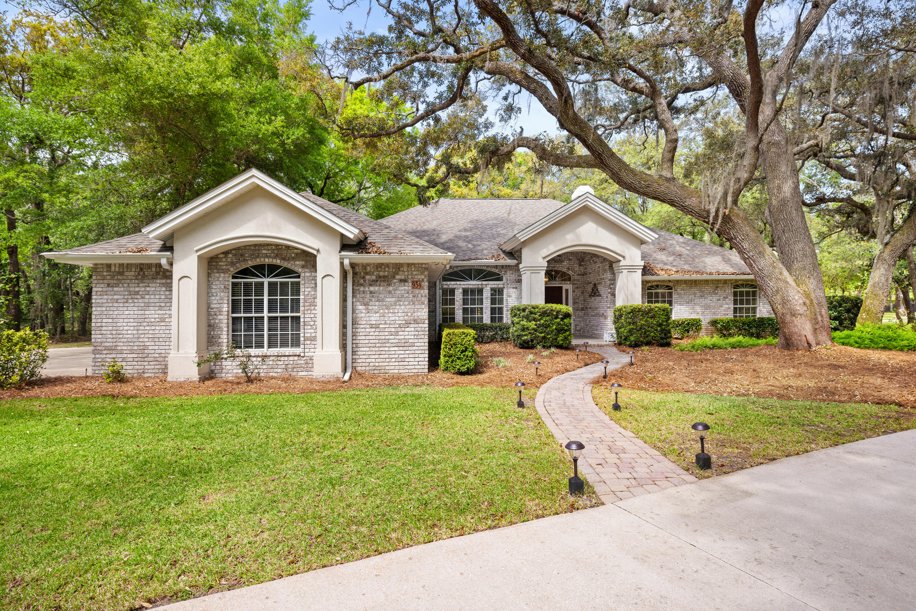 LAKE PIPPIN - Residential