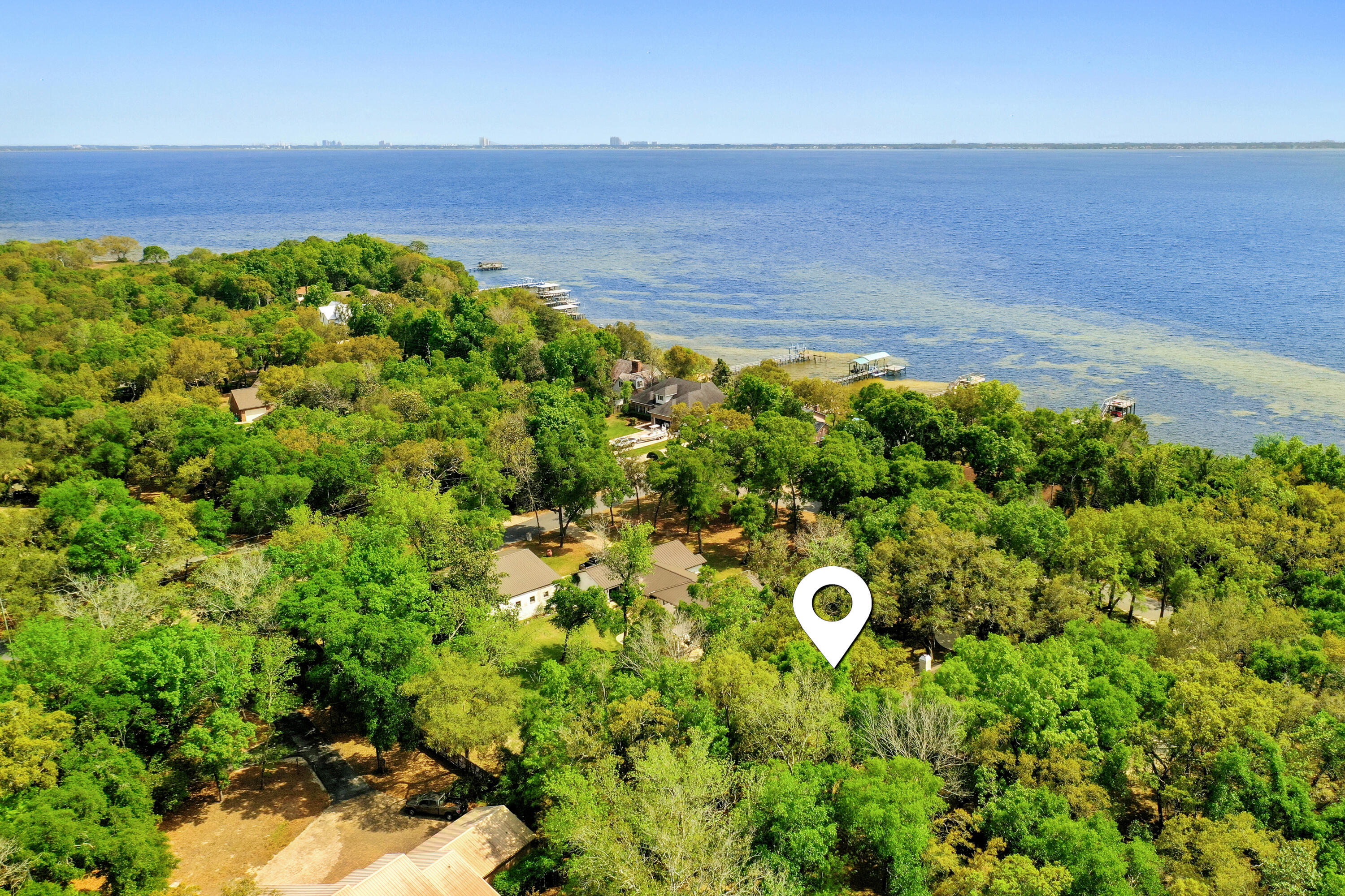 LAKE PIPPIN - Residential