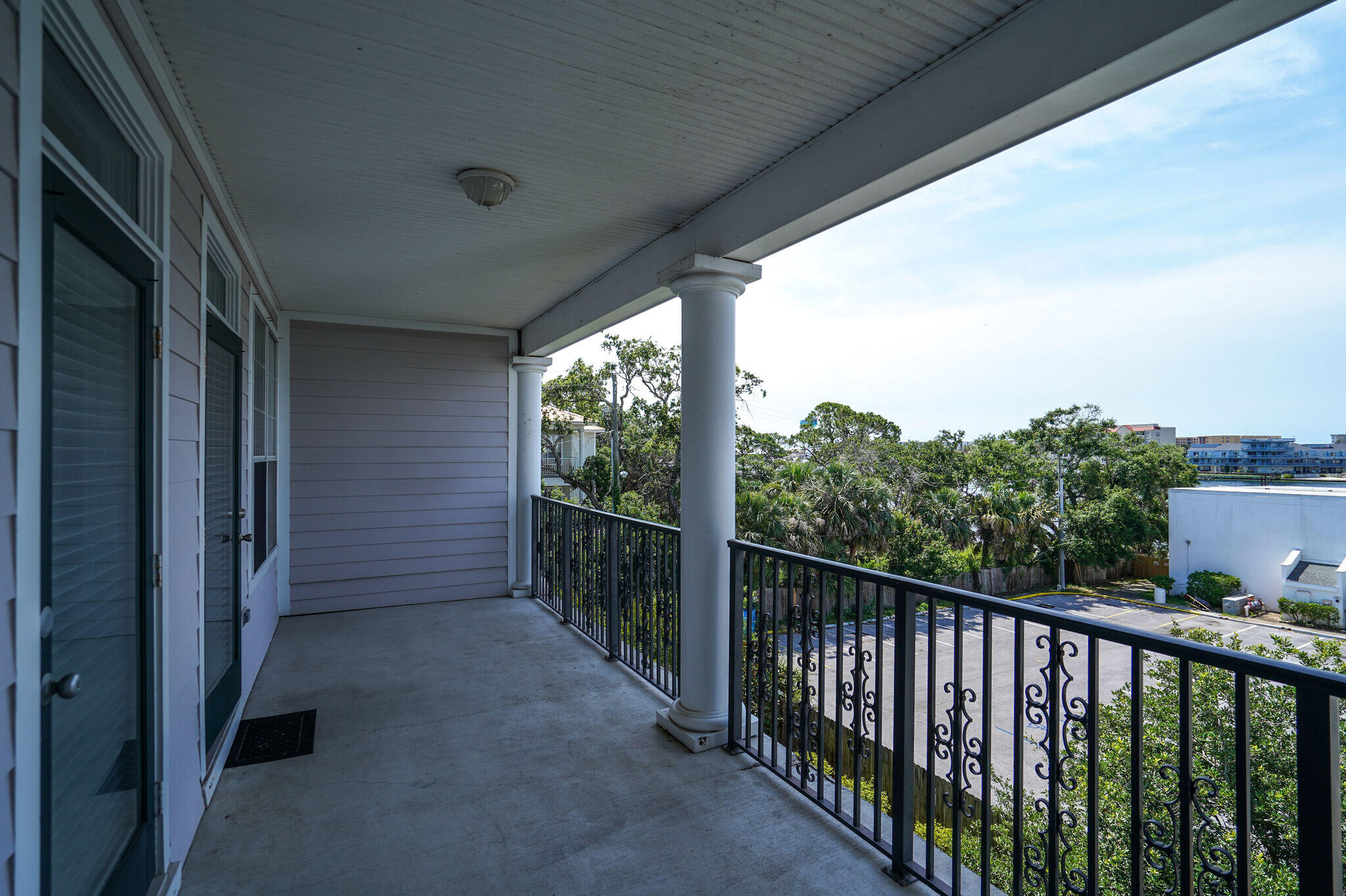 FRENCH QUARTERS - Residential