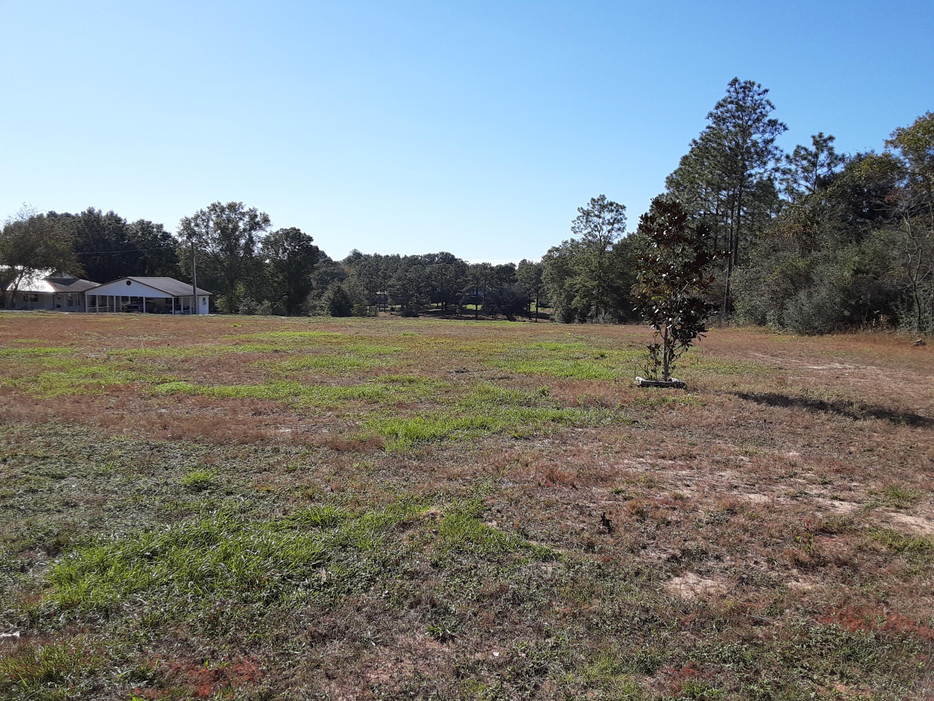 KENNEDY LAKES - Land