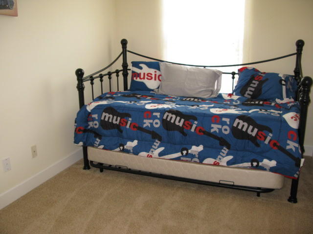 EAGLE BAY - Residential