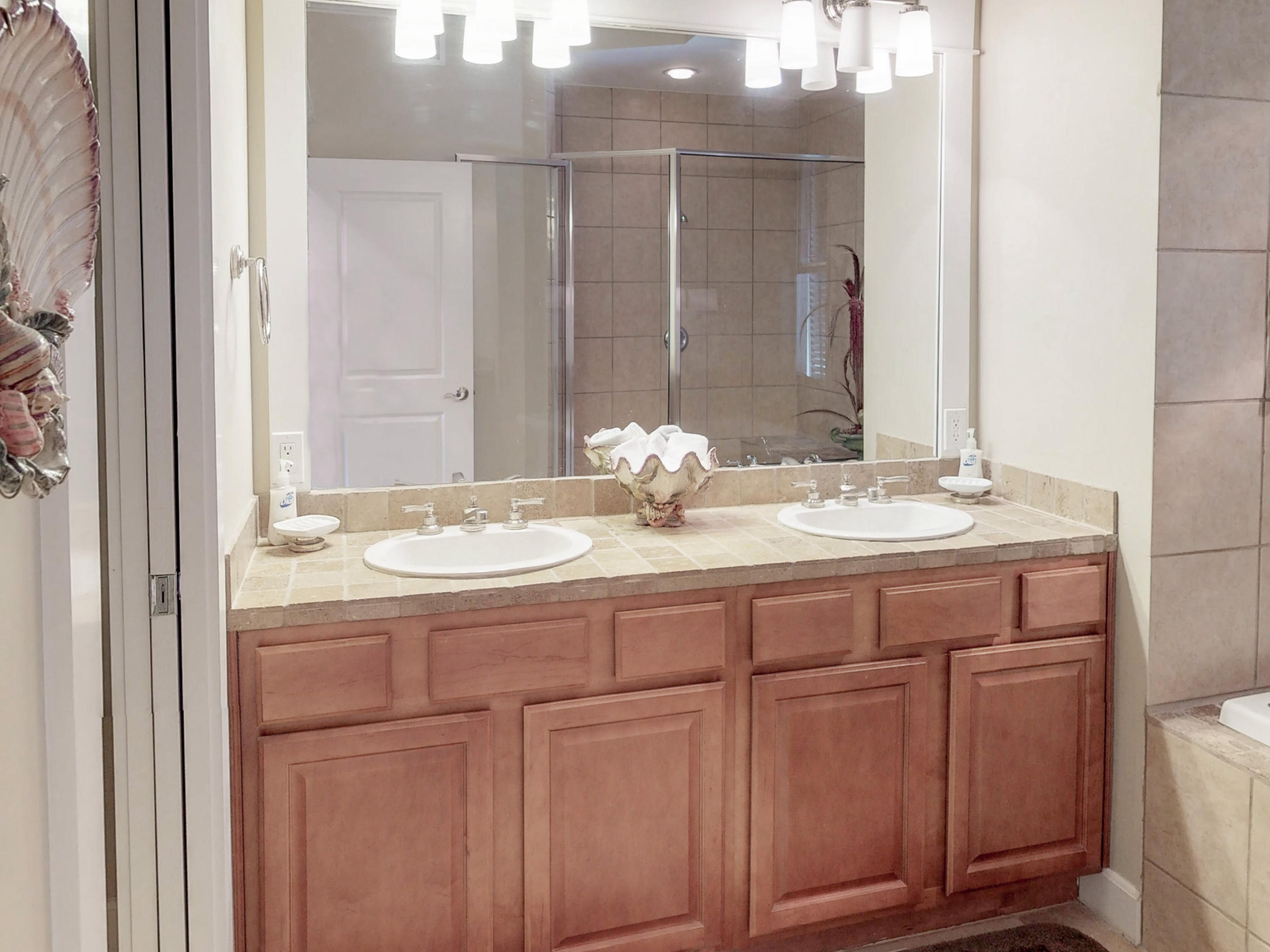 PINE RIDGE VILLAS - Residential