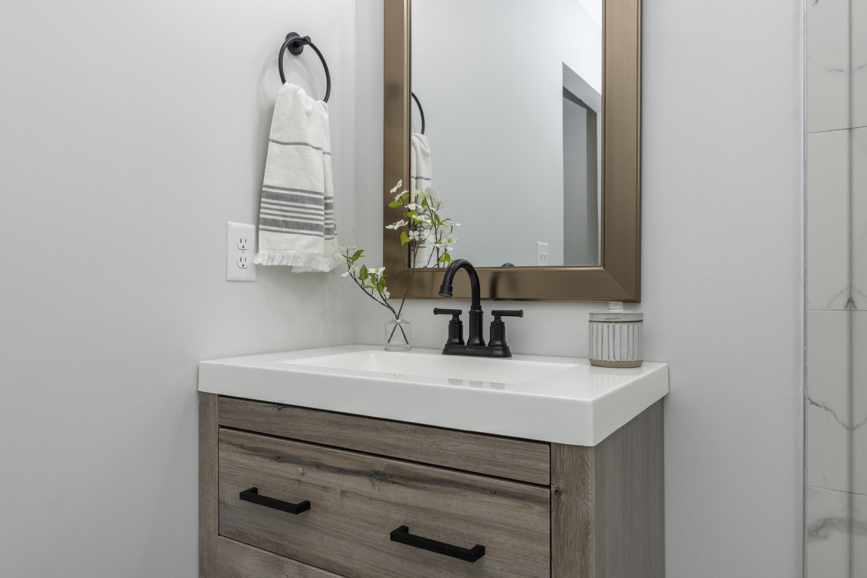 NORTH HILL S/D LOT 14 BLK 1 - Residential