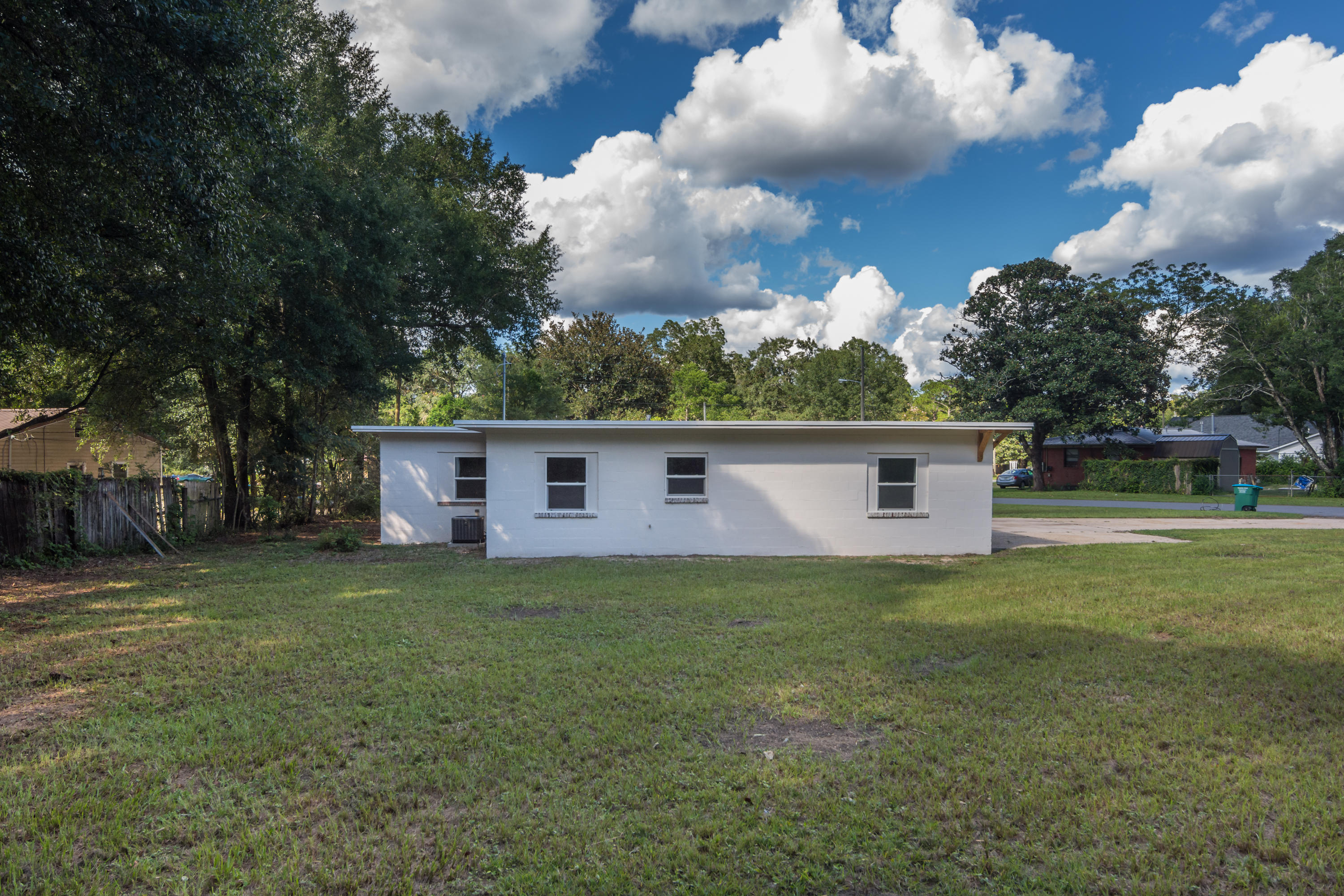 NORTH HILL S/D LOT 14 BLK 1 - Residential