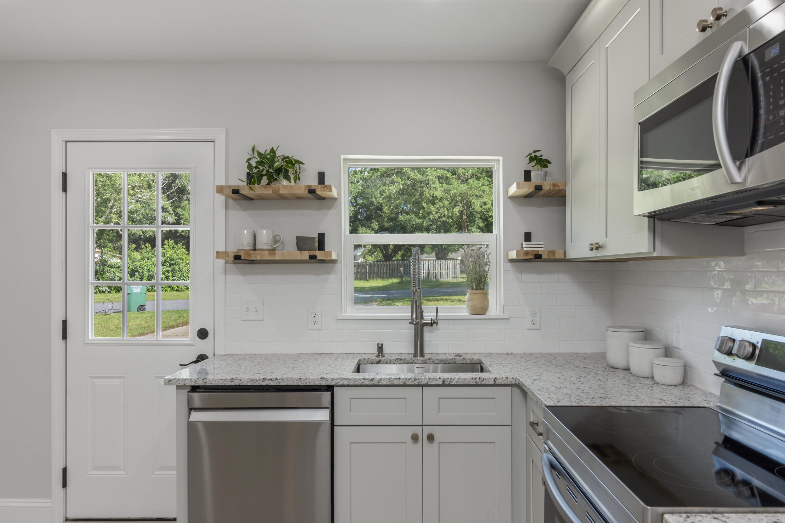 NORTH HILL S/D LOT 14 BLK 1 - Residential