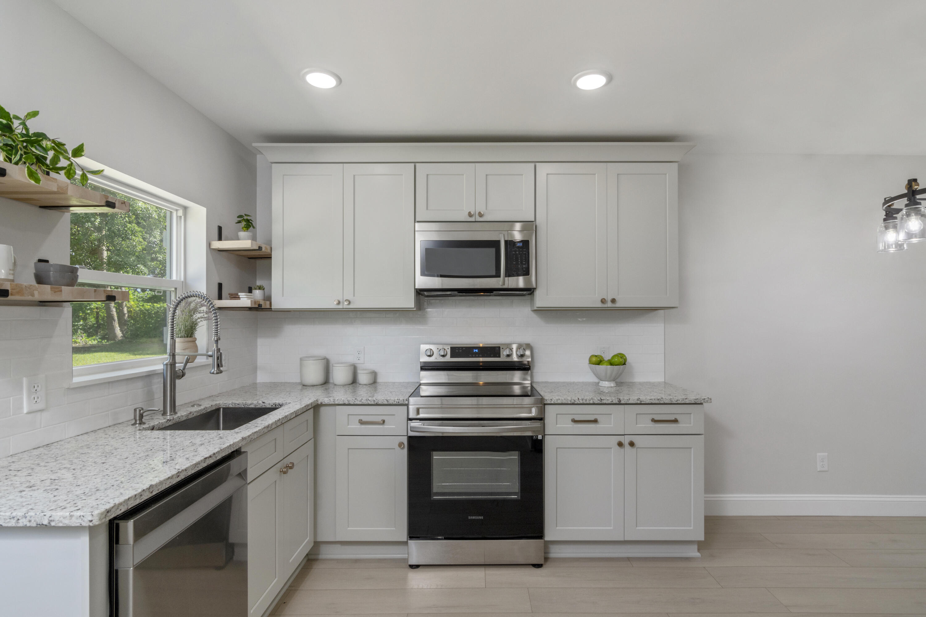 NORTH HILL S/D LOT 14 BLK 1 - Residential