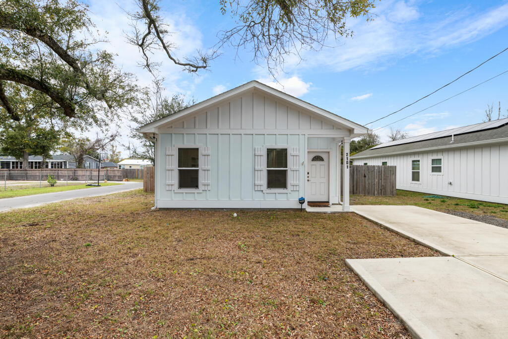 NO RECORDED SUBDIVISION - Residential