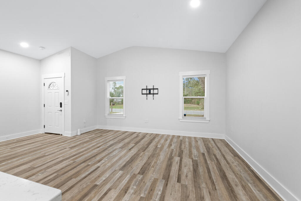 NO RECORDED SUBDIVISION - Residential
