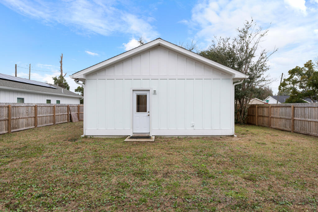 NO RECORDED SUBDIVISION - Residential