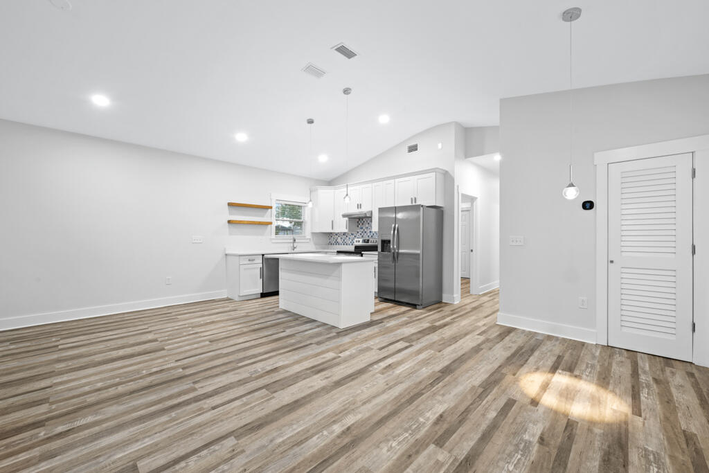 NO RECORDED SUBDIVISION - Residential