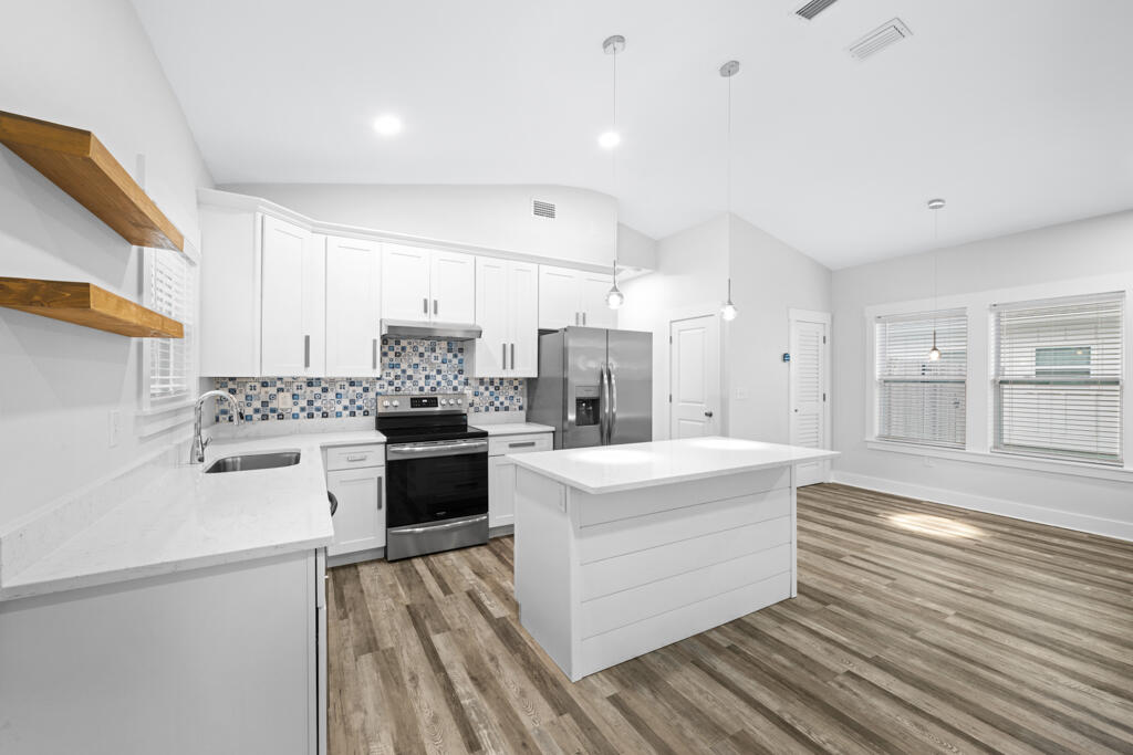 NO RECORDED SUBDIVISION - Residential