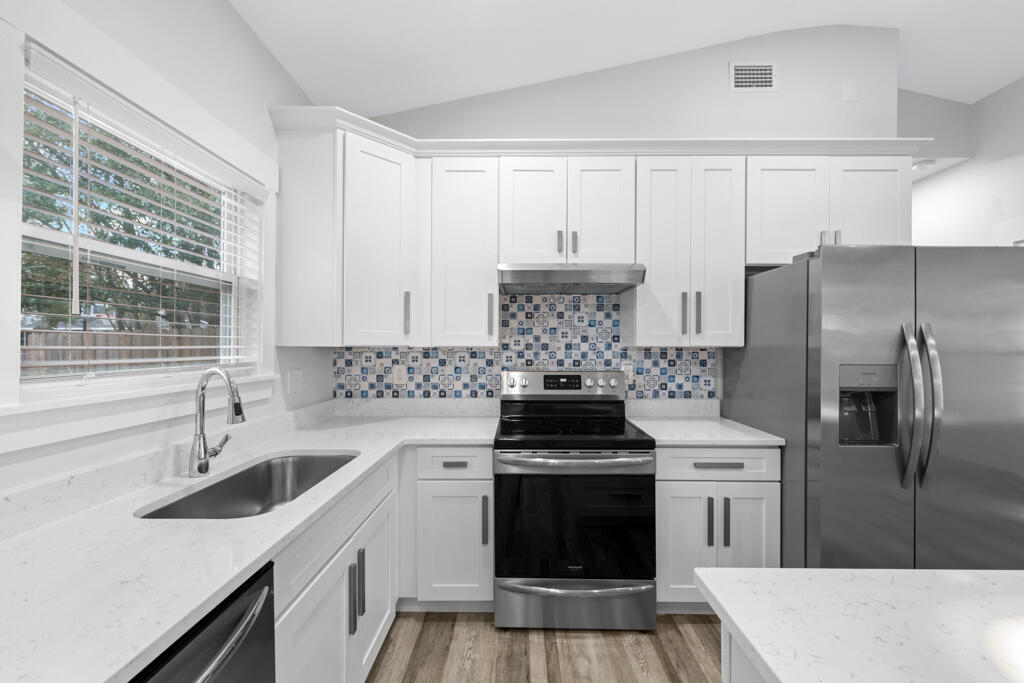 NO RECORDED SUBDIVISION - Residential