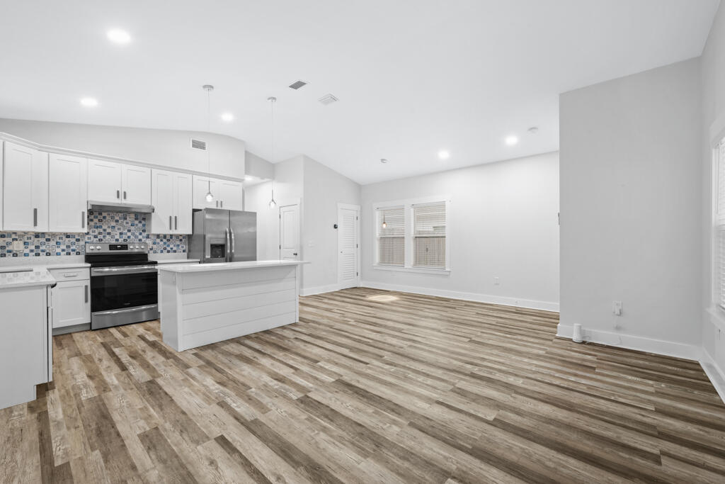 NO RECORDED SUBDIVISION - Residential