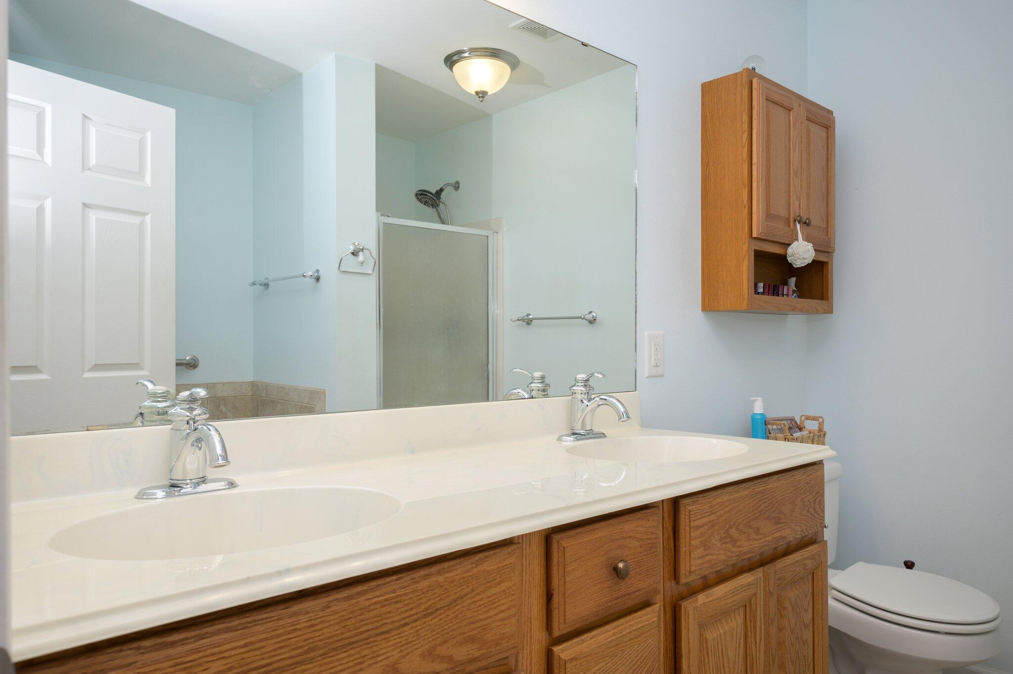 OAKWOOD LAKES ESTATES - Residential
