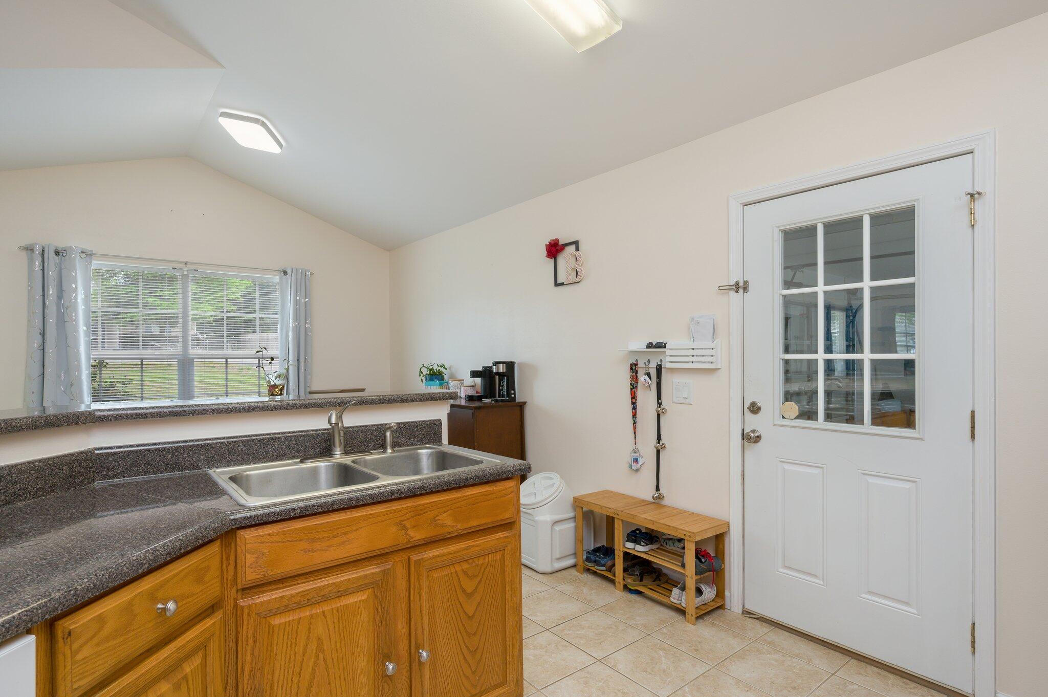 OAKWOOD LAKES ESTATES - Residential