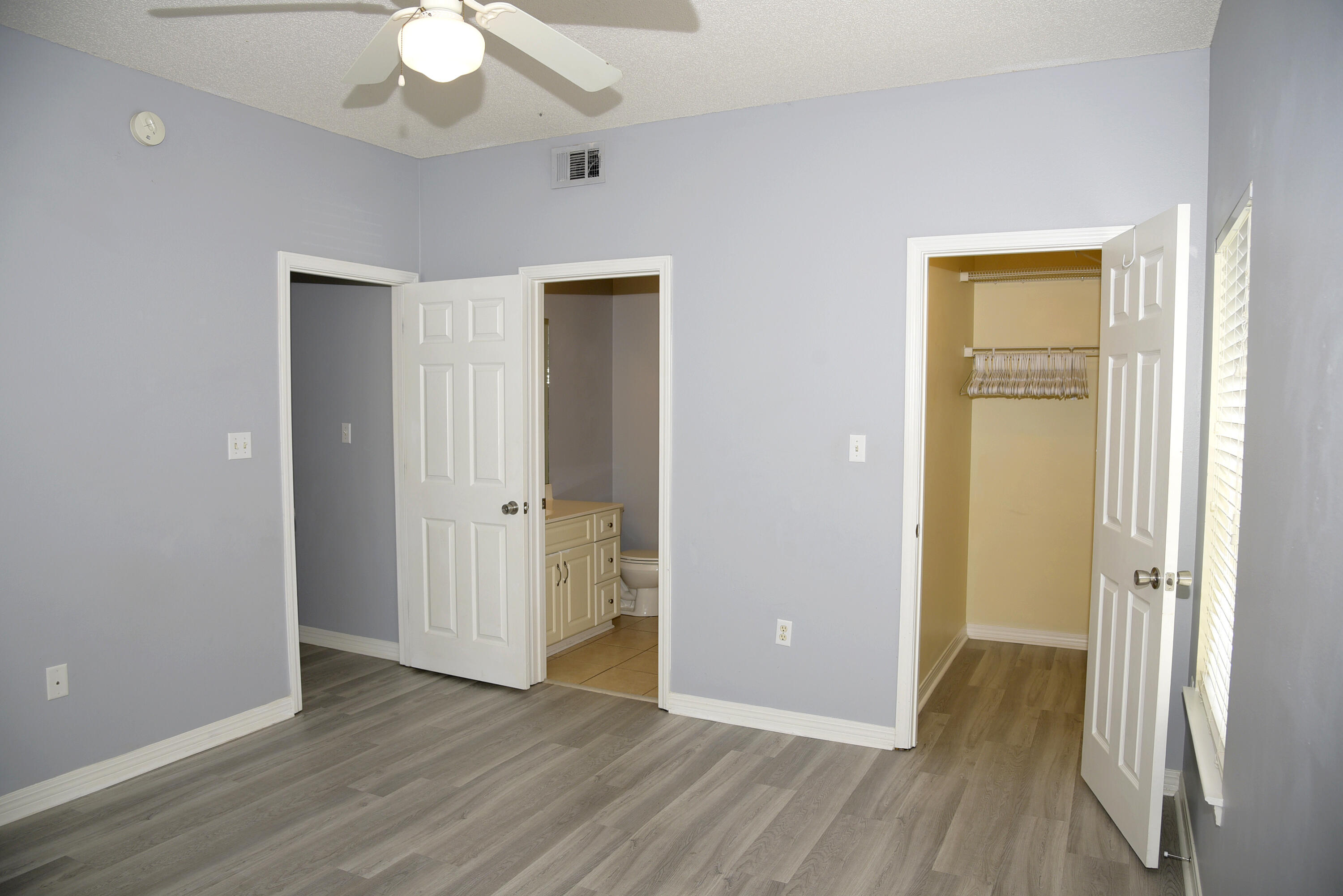 THE OAKS AT NICEVILLE - Residential Lease