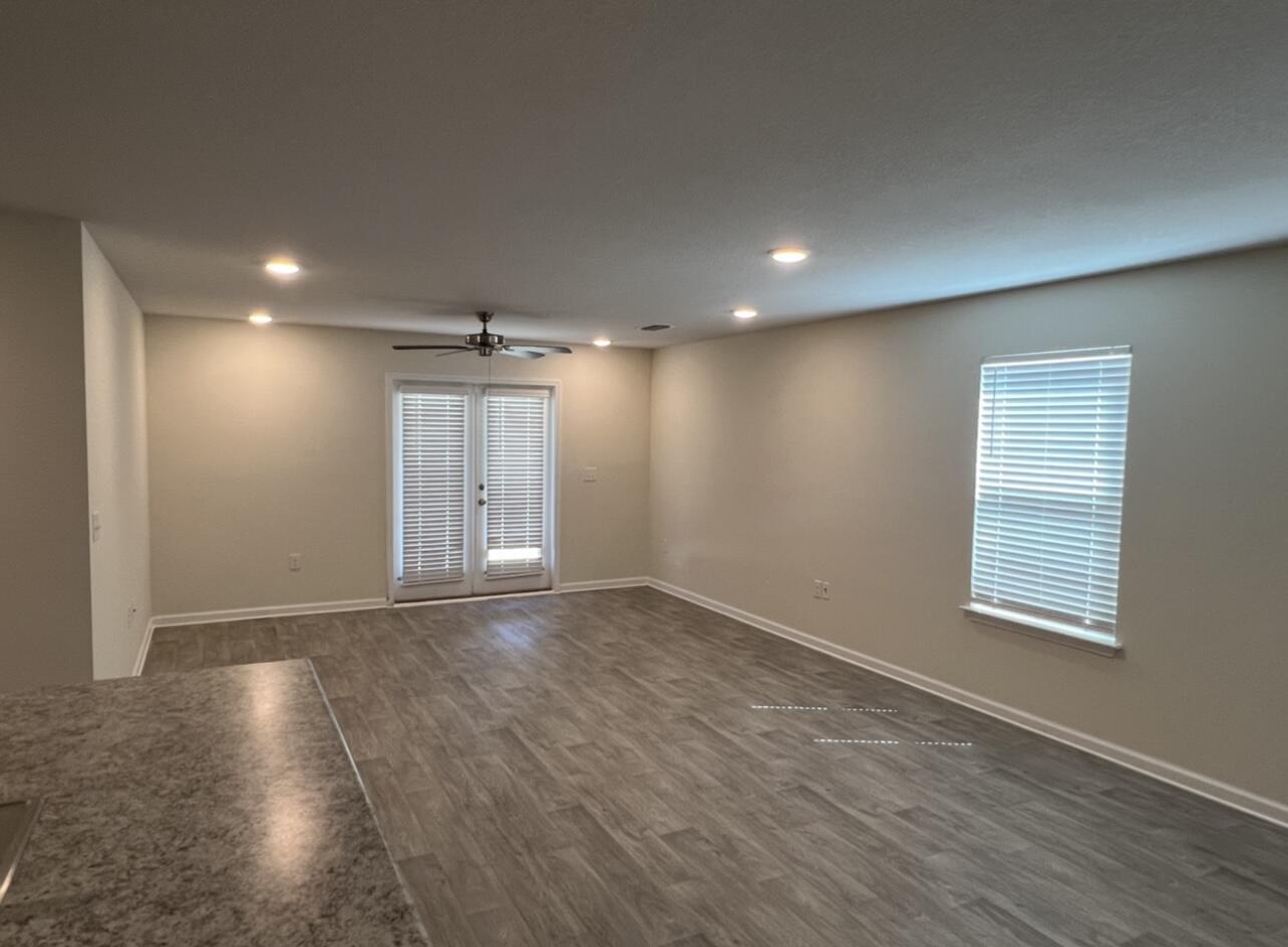 HAMMOCK BAY - Residential Lease
