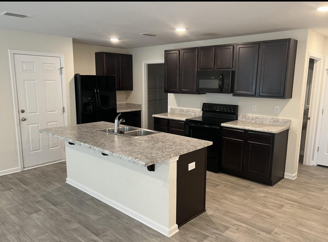 HAMMOCK BAY - Residential Lease