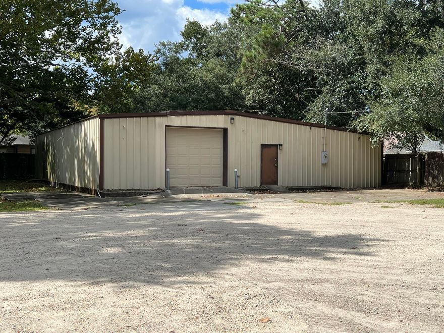 Warehouse / storage building ready to occupy. One roll-up door, 3 personnel doors. Additional yard area possibly available.