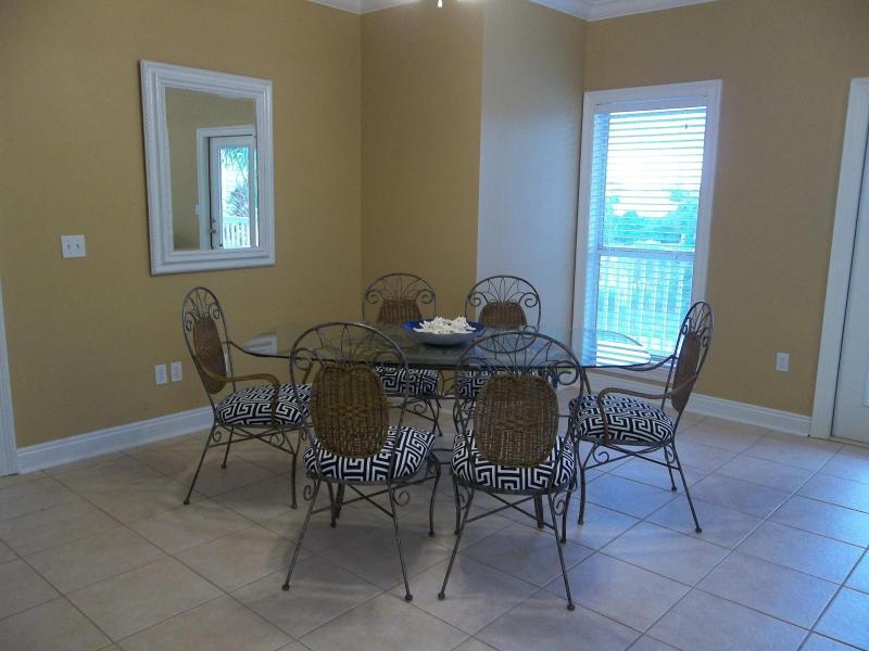 TRANQUIL SHORES - Residential