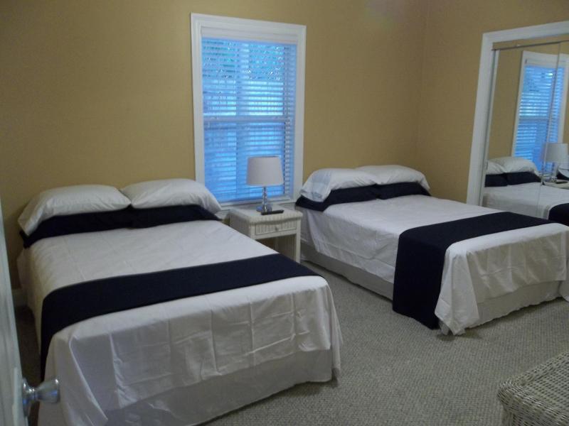 TRANQUIL SHORES - Residential