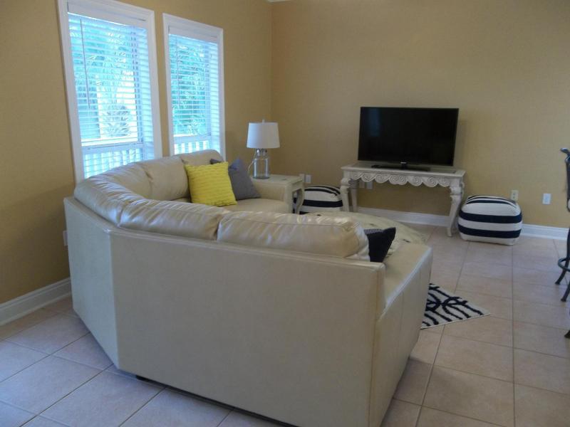 TRANQUIL SHORES - Residential