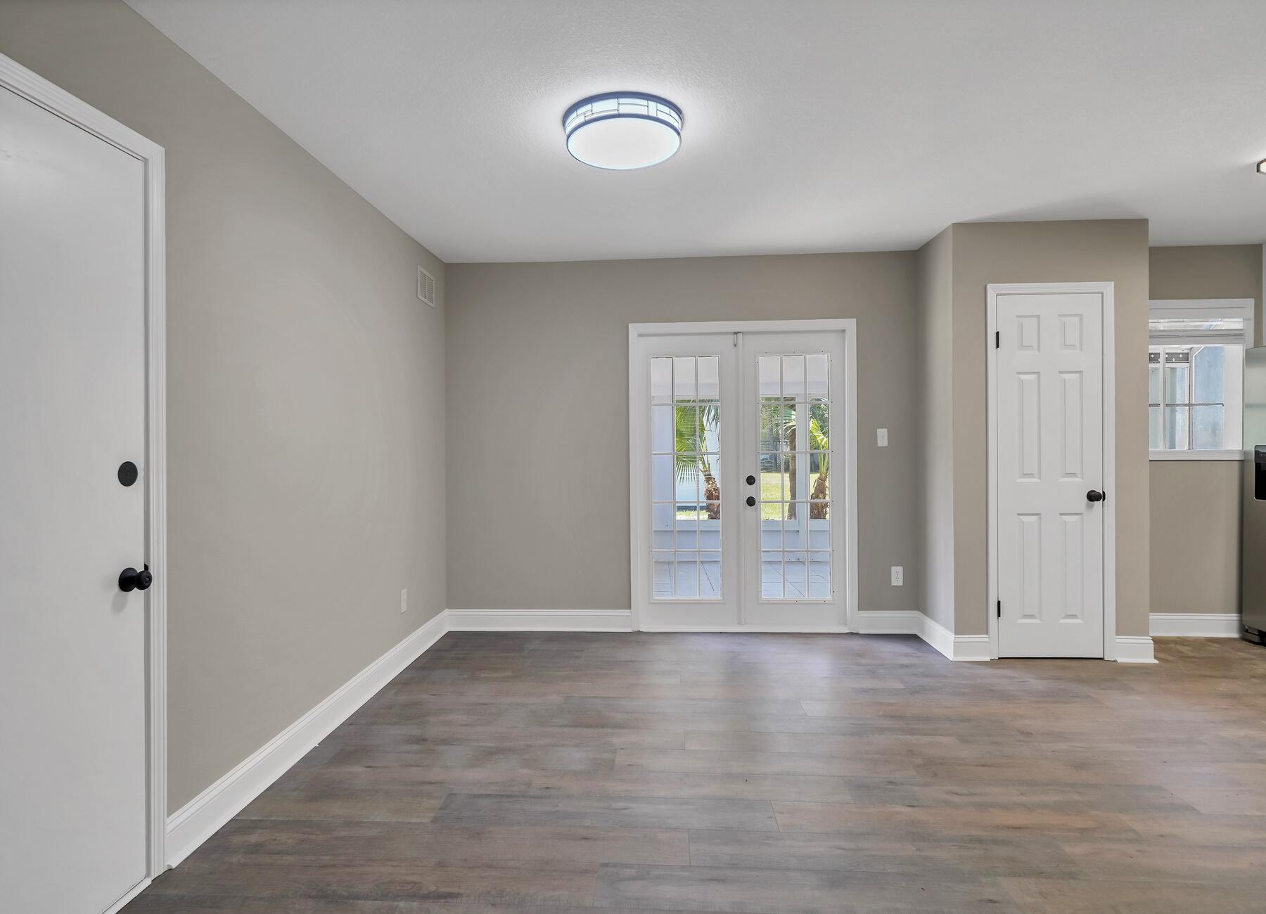 HOLLEY BY THE SEA - Residential