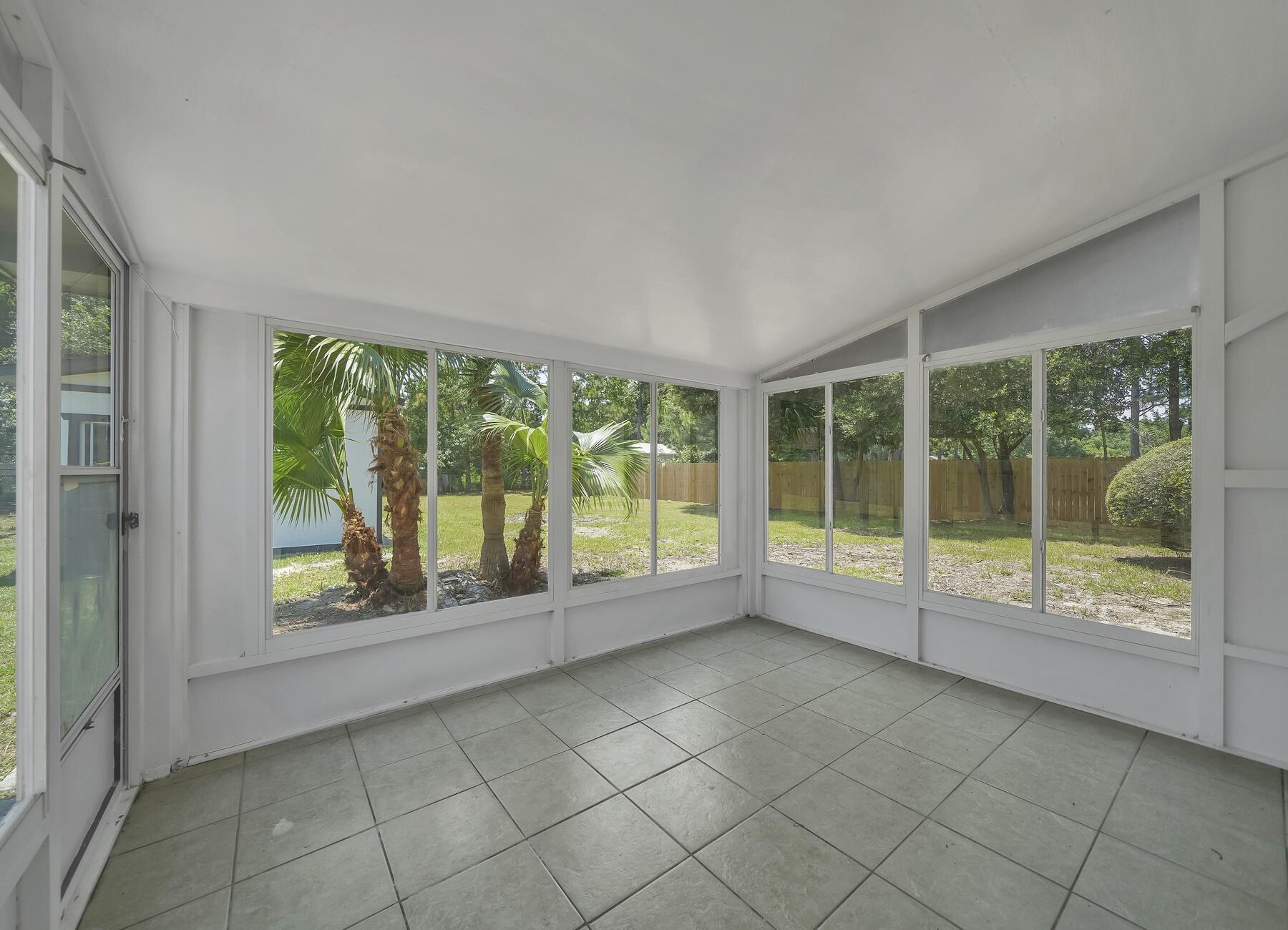 HOLLEY BY THE SEA - Residential