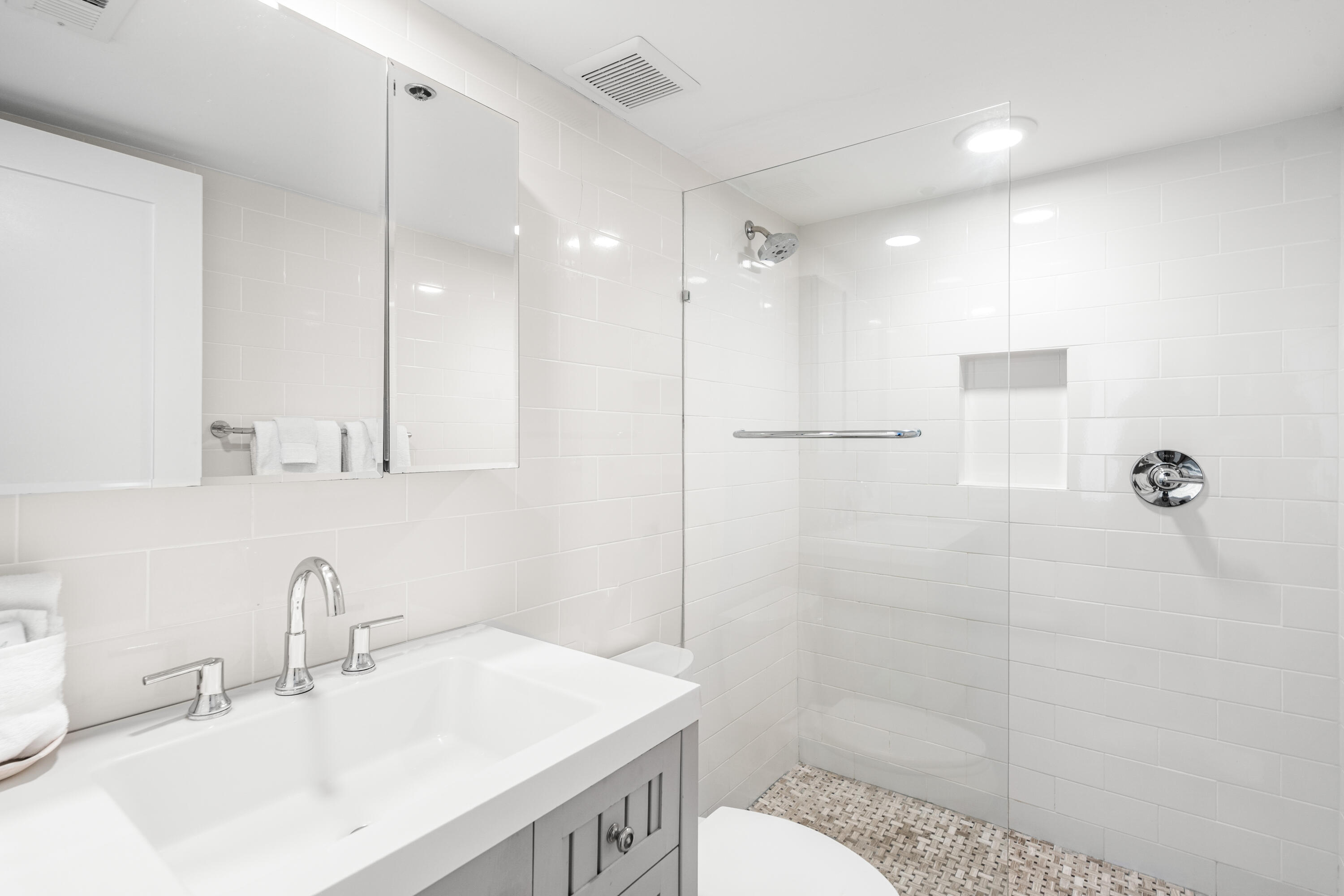 ONE SEAGROVE PLACE CONDO - Residential