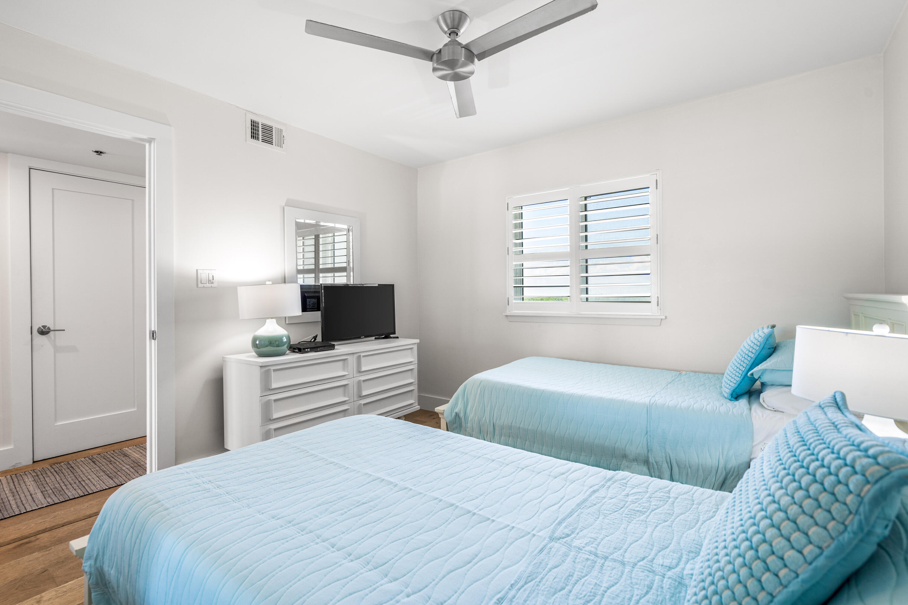 ONE SEAGROVE PLACE CONDO - Residential