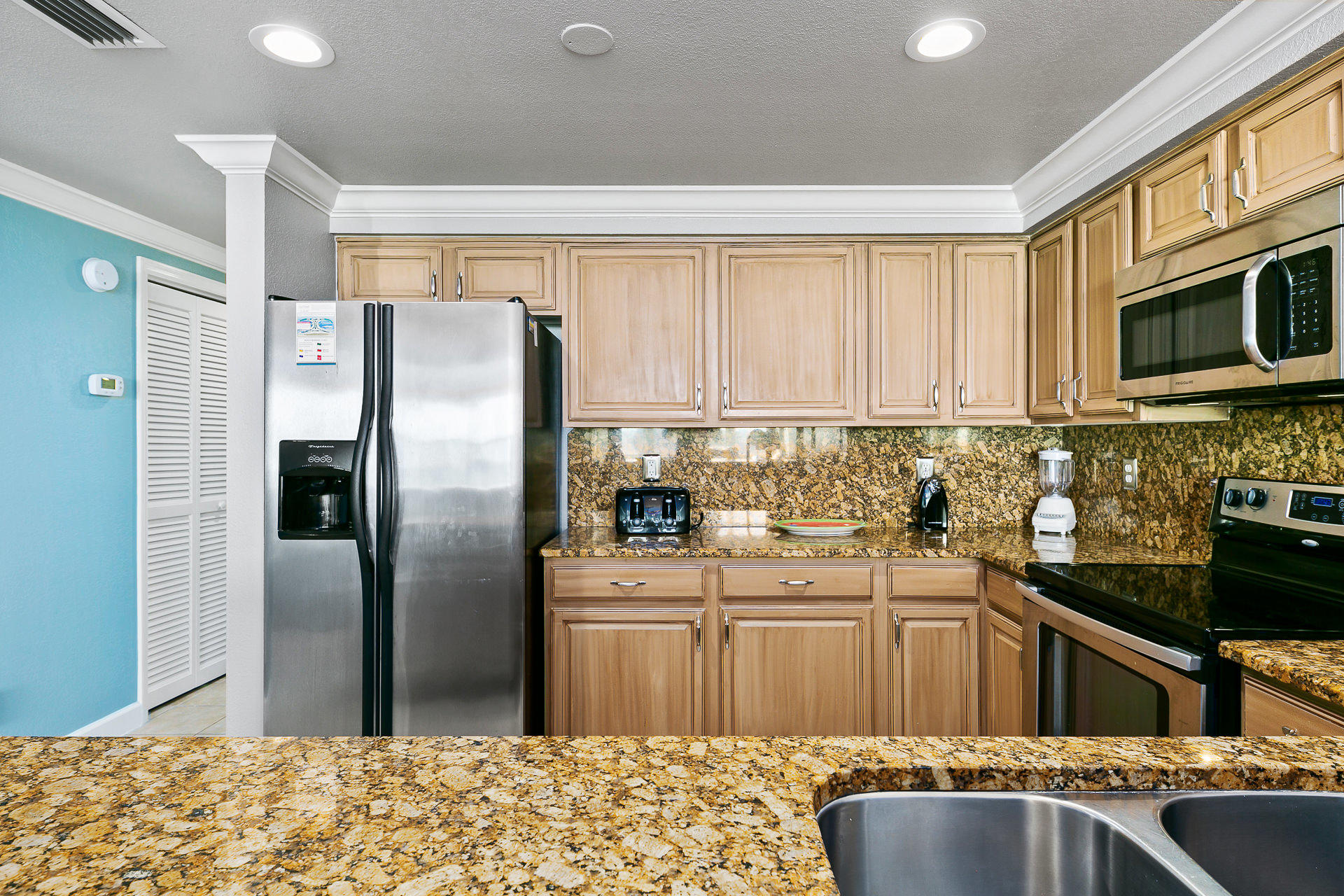 SUMMERCHASE CONDO Inn at Crystal Beach - Residential