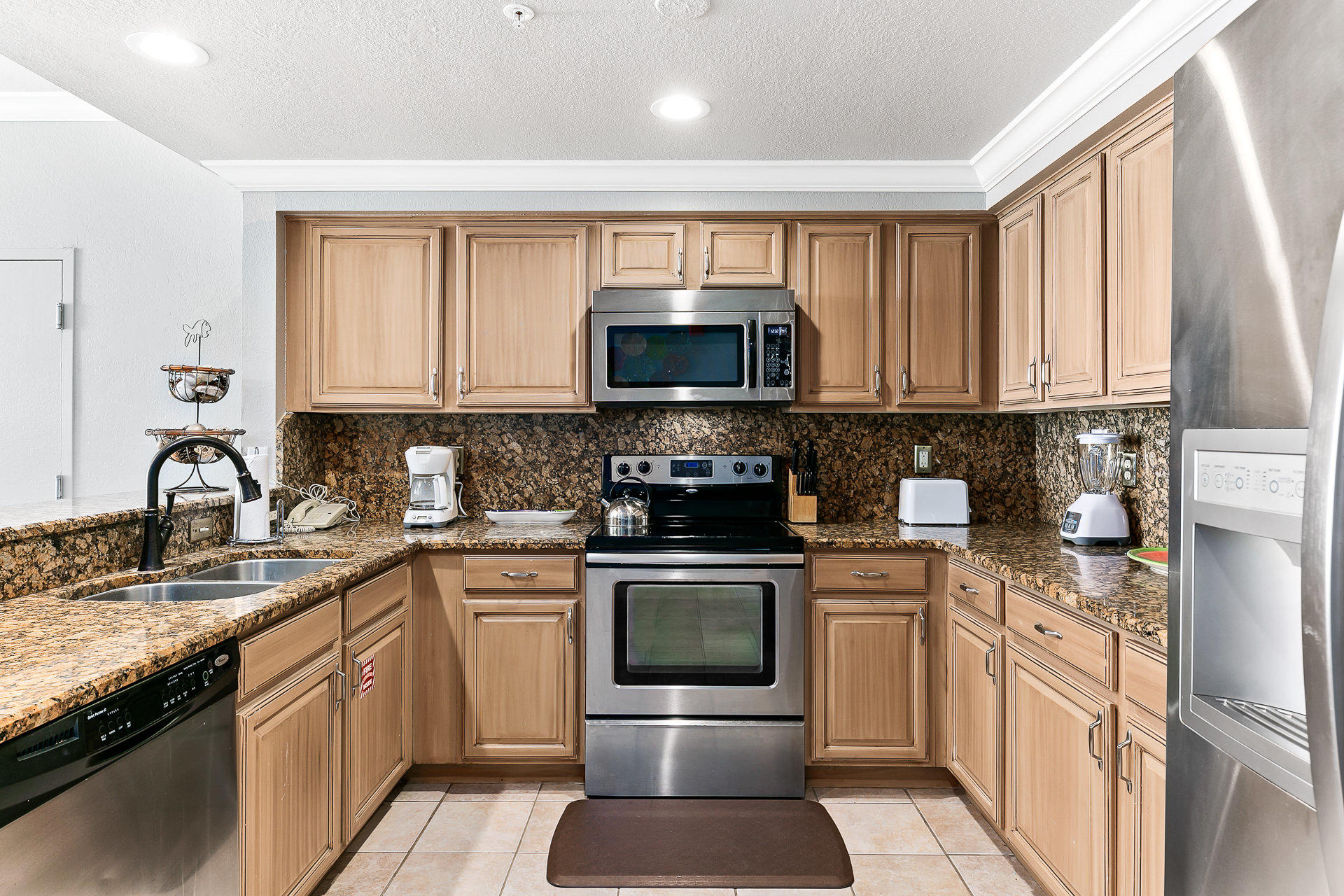 SUMMERCHASE CONDO Inn at Crystal Beach - Residential