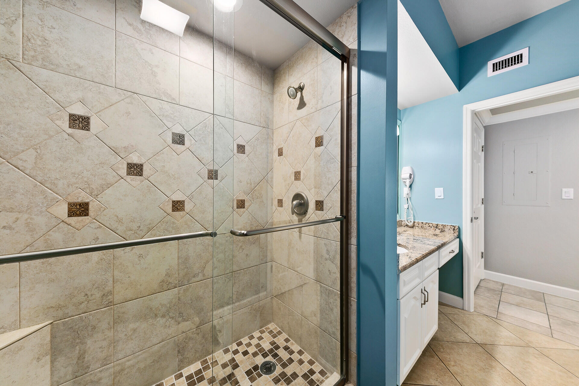 SUMMERCHASE CONDO Inn at Crystal Beach - Residential