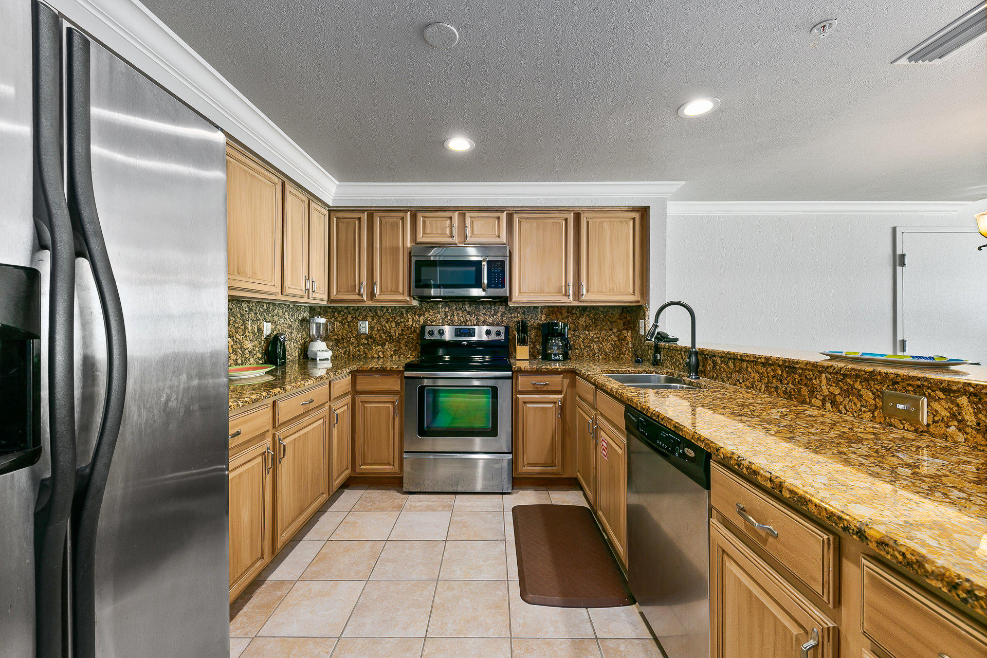 SUMMERCHASE CONDO Inn at Crystal Beach - Residential