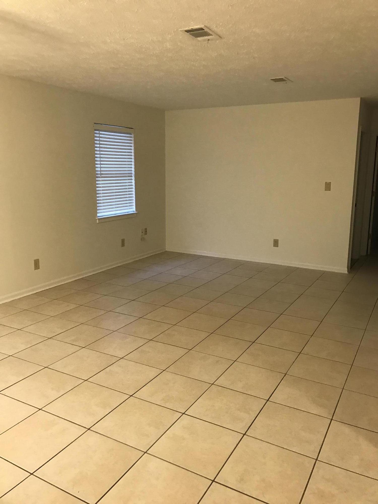 RIVIERA BEACH - Residential