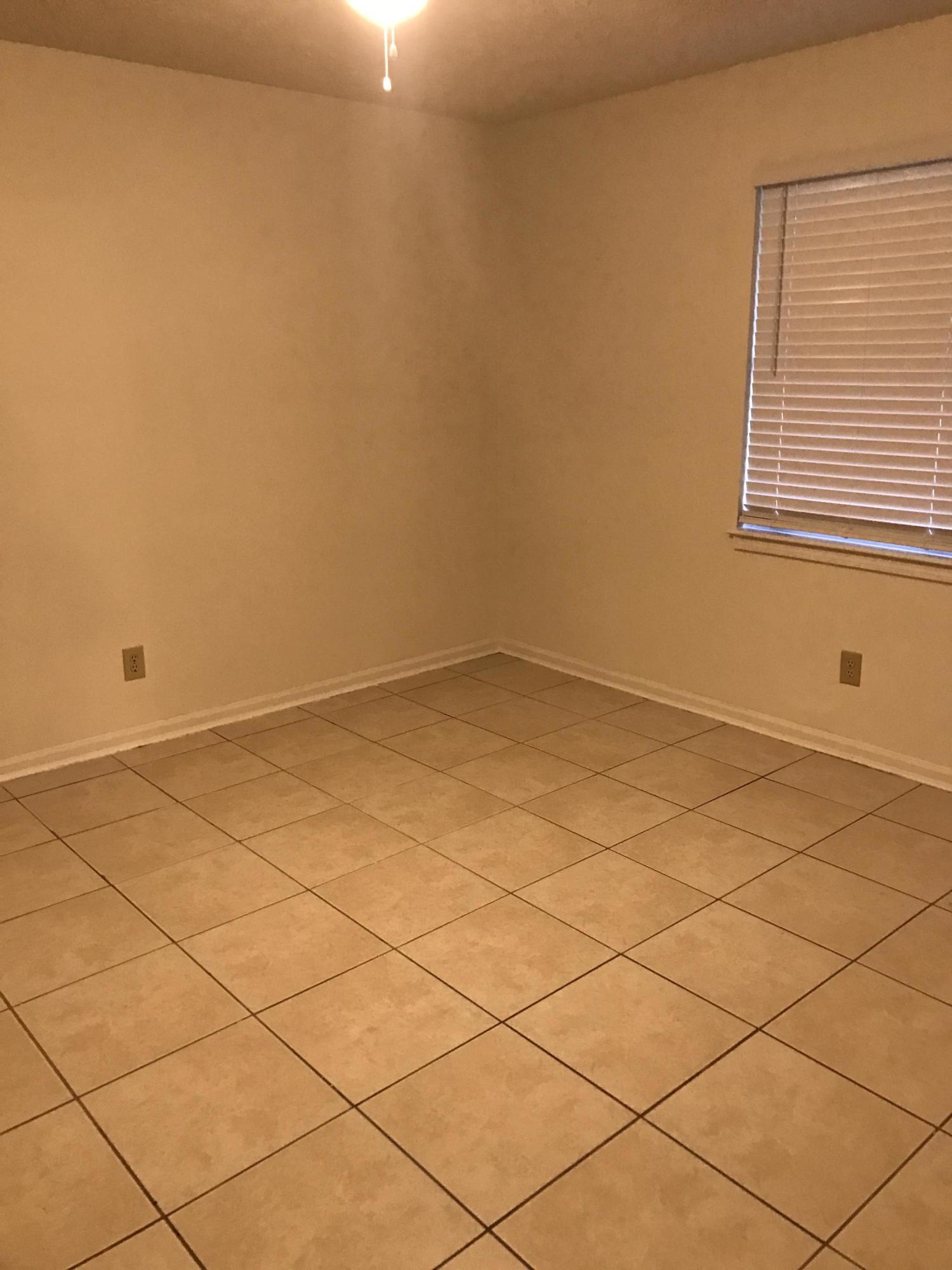 RIVIERA BEACH - Residential