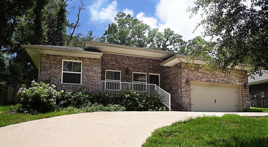 Lovely 4bed/3bath home conveniently located in beautiful Valparaiso within 5 minutes of Eglin AFB! Built in 2013, this home provides all the comforts & finishes of a new home: up-to-date fixtures & cabinetry, granite, stainless appliances, crown molding throughout the master & main living areas. Home consists of dining area, open kitchen & living area, master bedroom & bath with 2 walk-in closets, 3 additional bedrooms (one with en suite), full hall bath, screened in back porch, and a garage with lots of storage. Kitchen is a chef's dream: granite counter tops, stainless gas stove, island, walk-in pantry, & commercial grade fridge/freezer. Tankless Water Heater. This home has been well cared for and maintained.