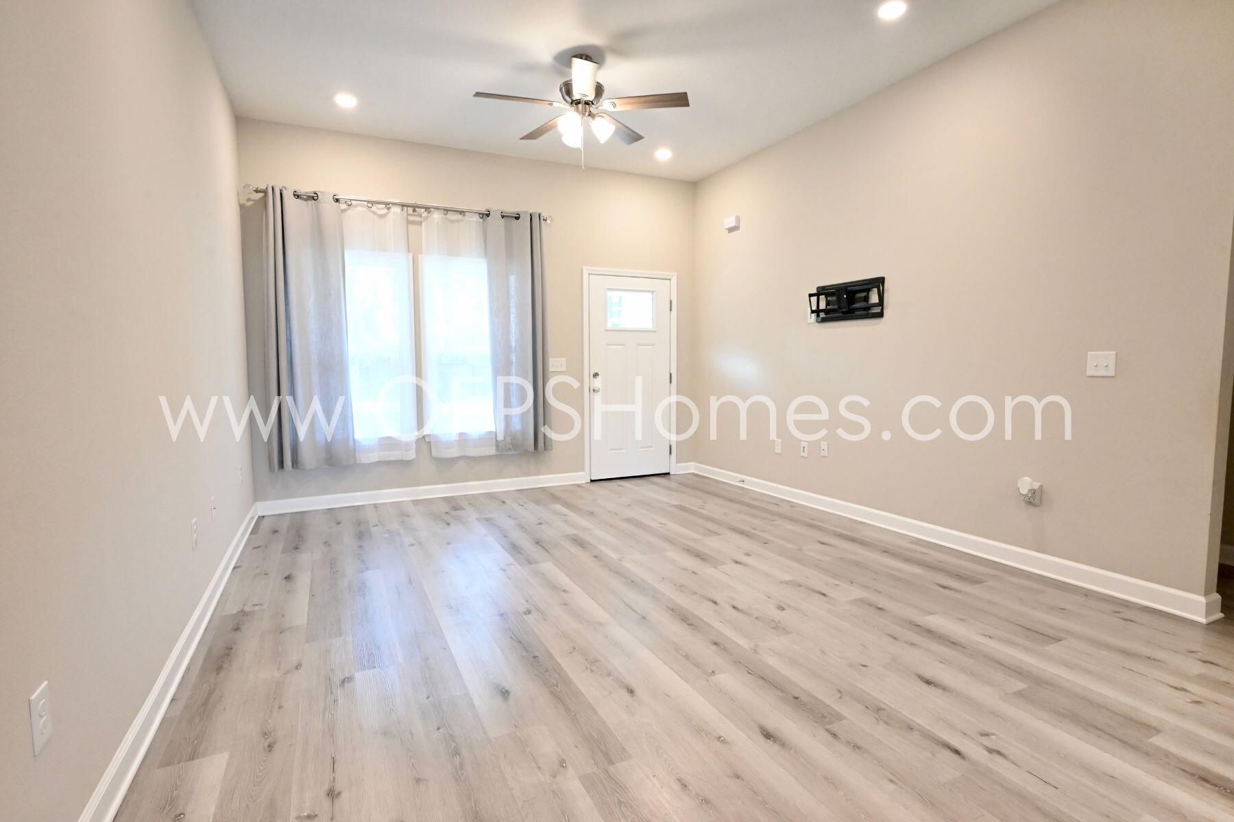 QUIET OAKS S/D - Residential Lease