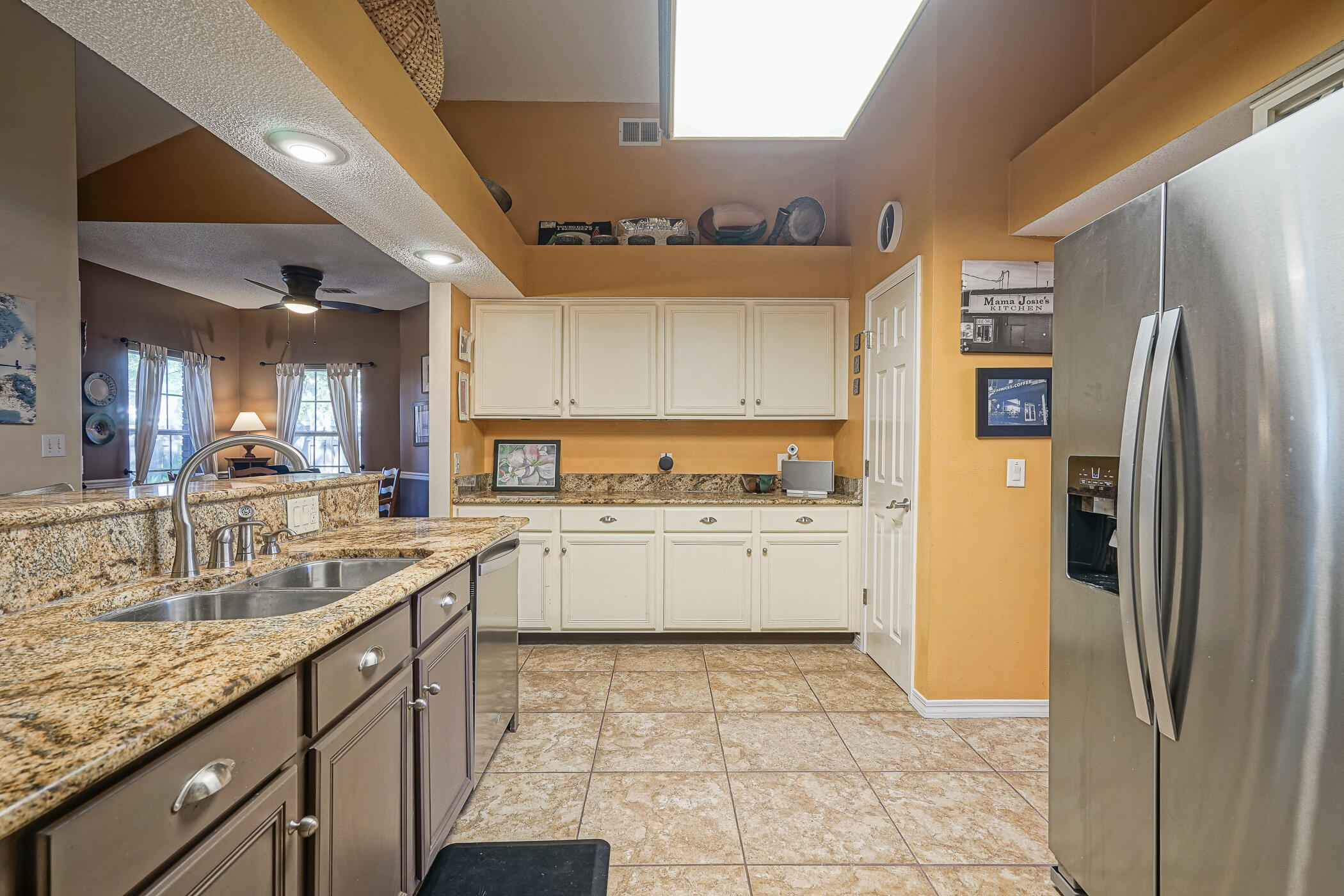 LAKE POINTE - Residential