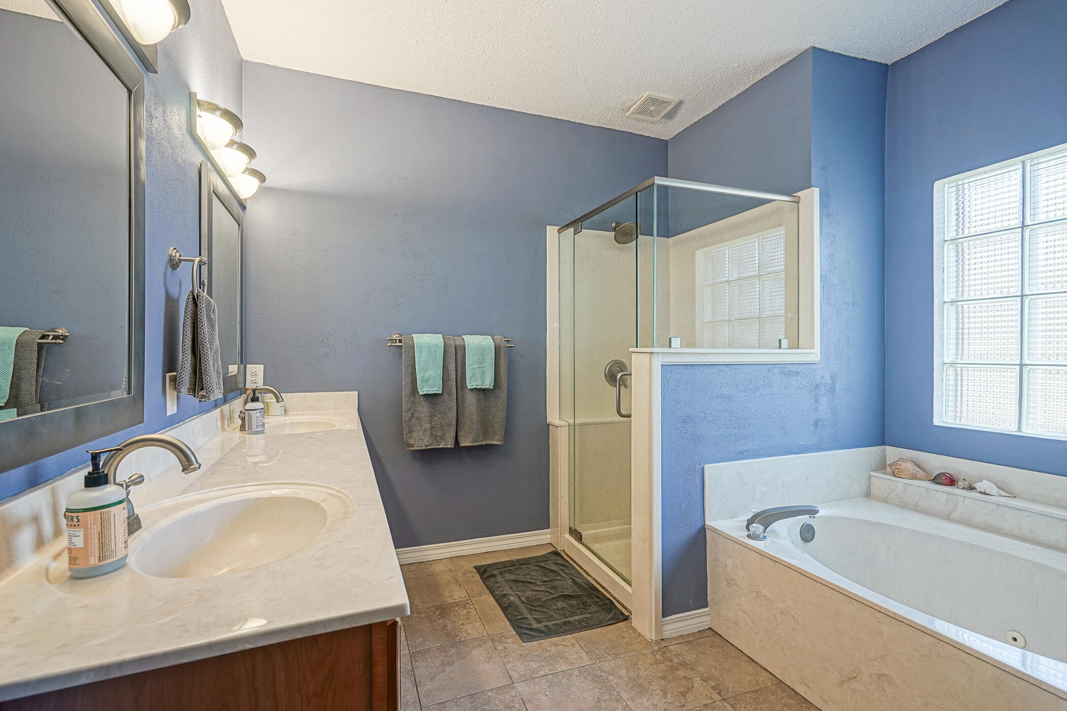 LAKE POINTE - Residential