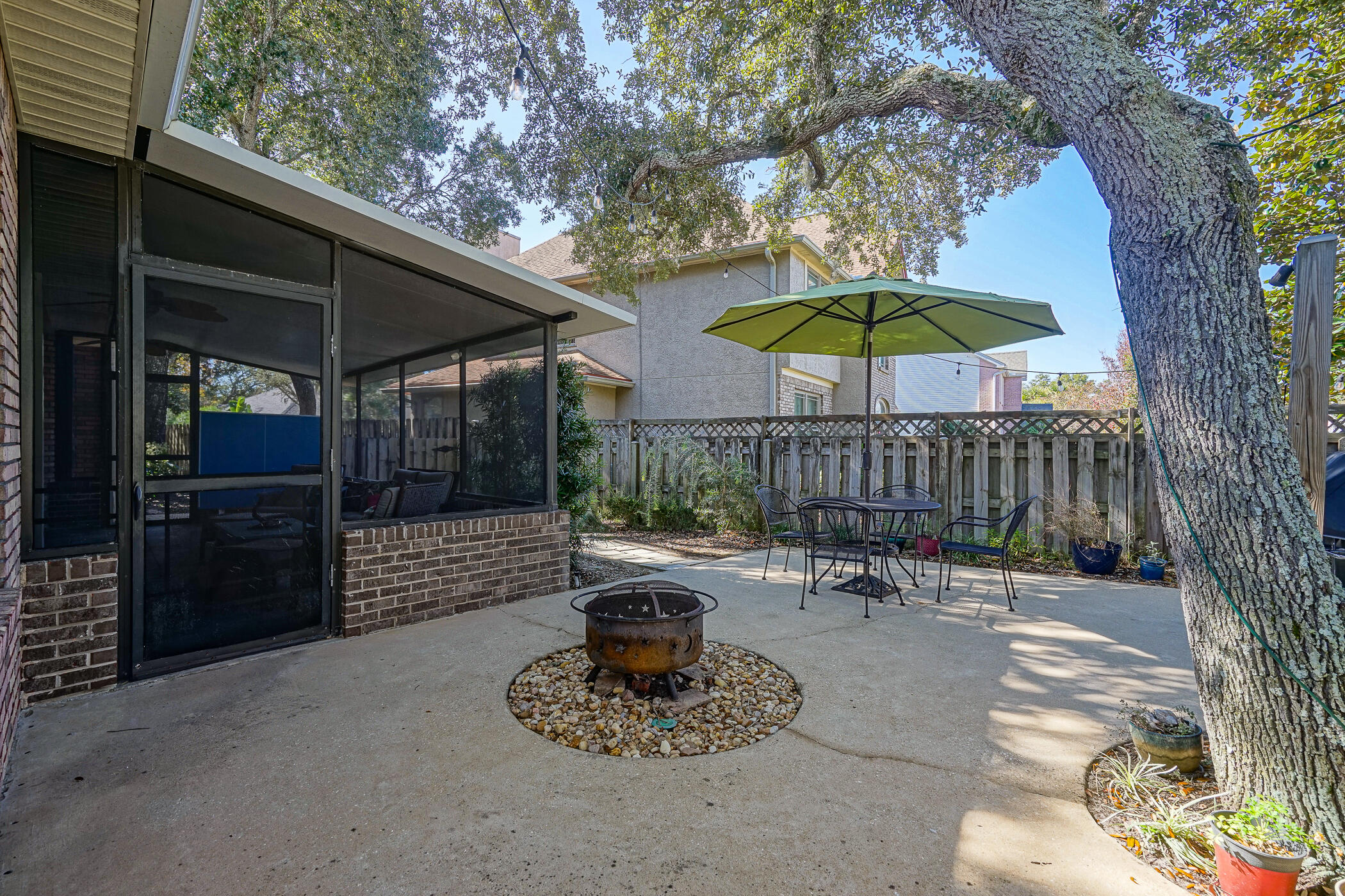 LAKE POINTE - Residential