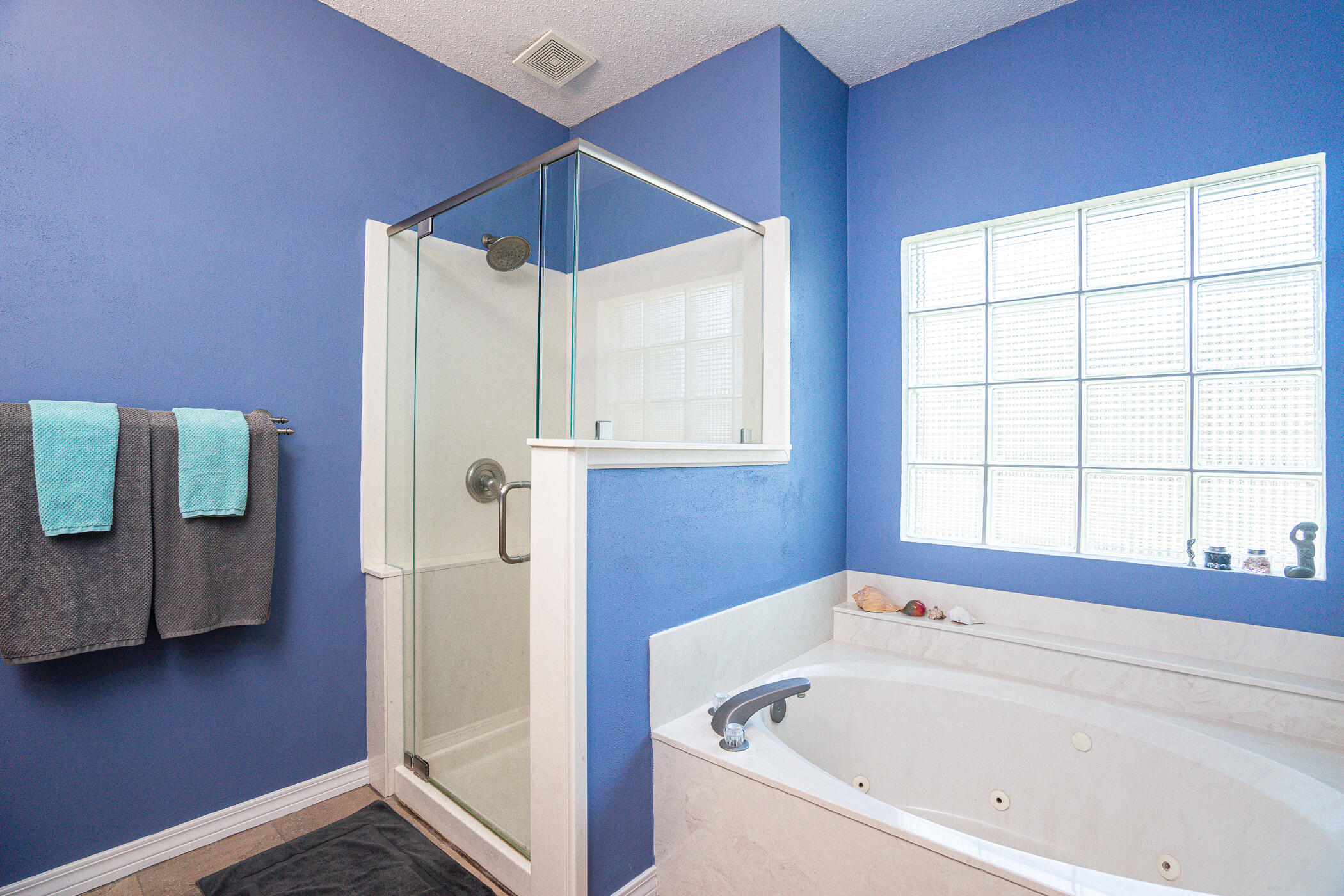 LAKE POINTE - Residential