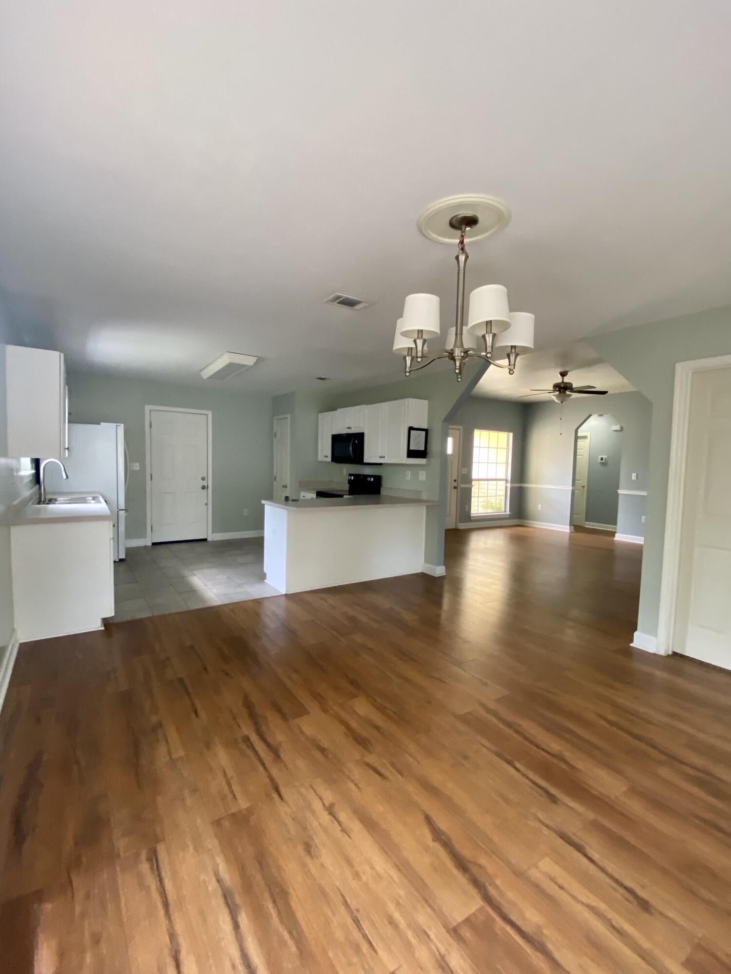 SHERRY WOODS PARK - Residential