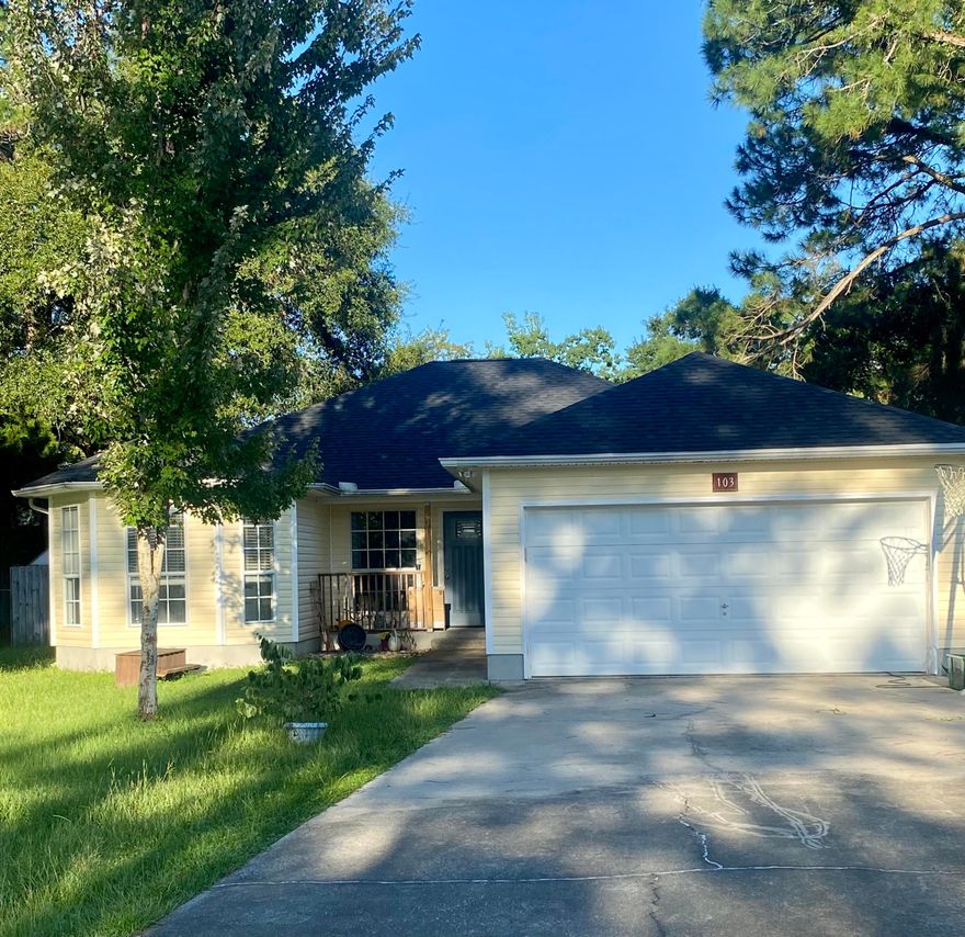 New ROOF! New Water Heater and New Floors!! This beautiful 3/2 is located in a cul-de-sac in the heart of Niceville. Nice Front porch area, split bedroom design with an ample amount of windows to enjoy natural lighting. Enjoy your privacy within the fenced back yard.  Use the new sidewalks for exercise routine or stroll down to Lion's Park and watch the dolphins jump during sunset! You'll also find a public boat launch. Buyer to verify all measurements.